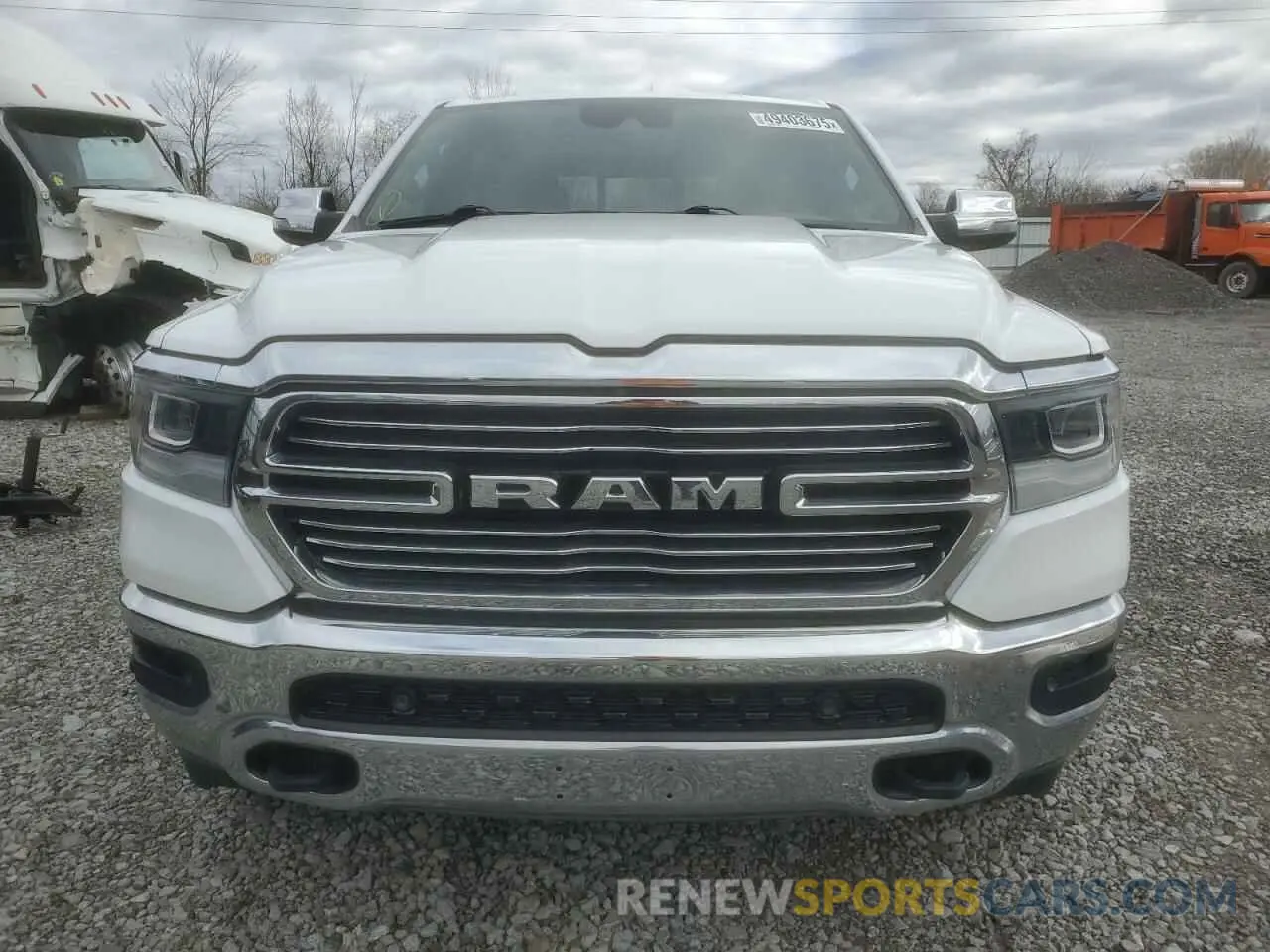5 Photograph of a damaged car 1C6SRFJT5PN508592 RAM 1500 2023