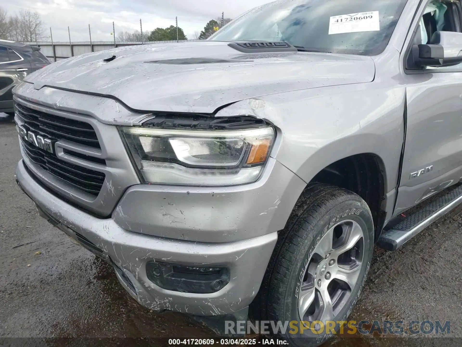 18 Photograph of a damaged car 1C6SRFJT6PN576366 RAM 1500 2023