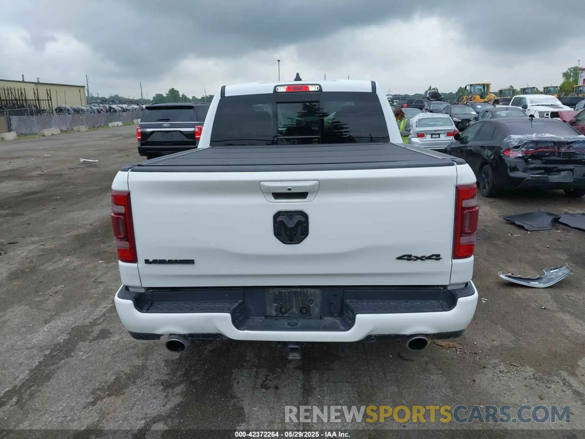 16 Photograph of a damaged car 1C6SRFJT6PN621466 RAM 1500 2023