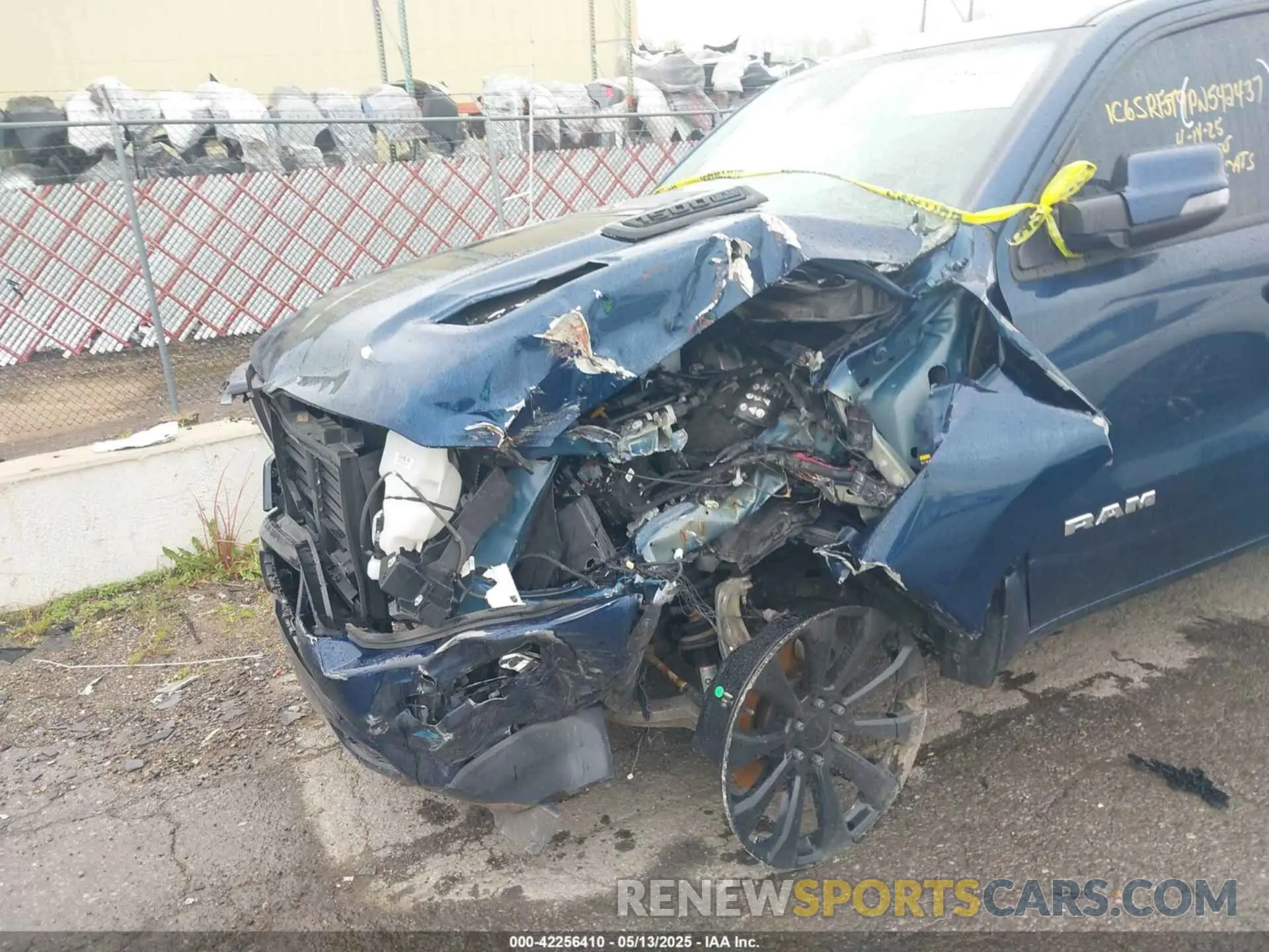 6 Photograph of a damaged car 1C6SRFJT9PN542437 RAM 1500 2023
