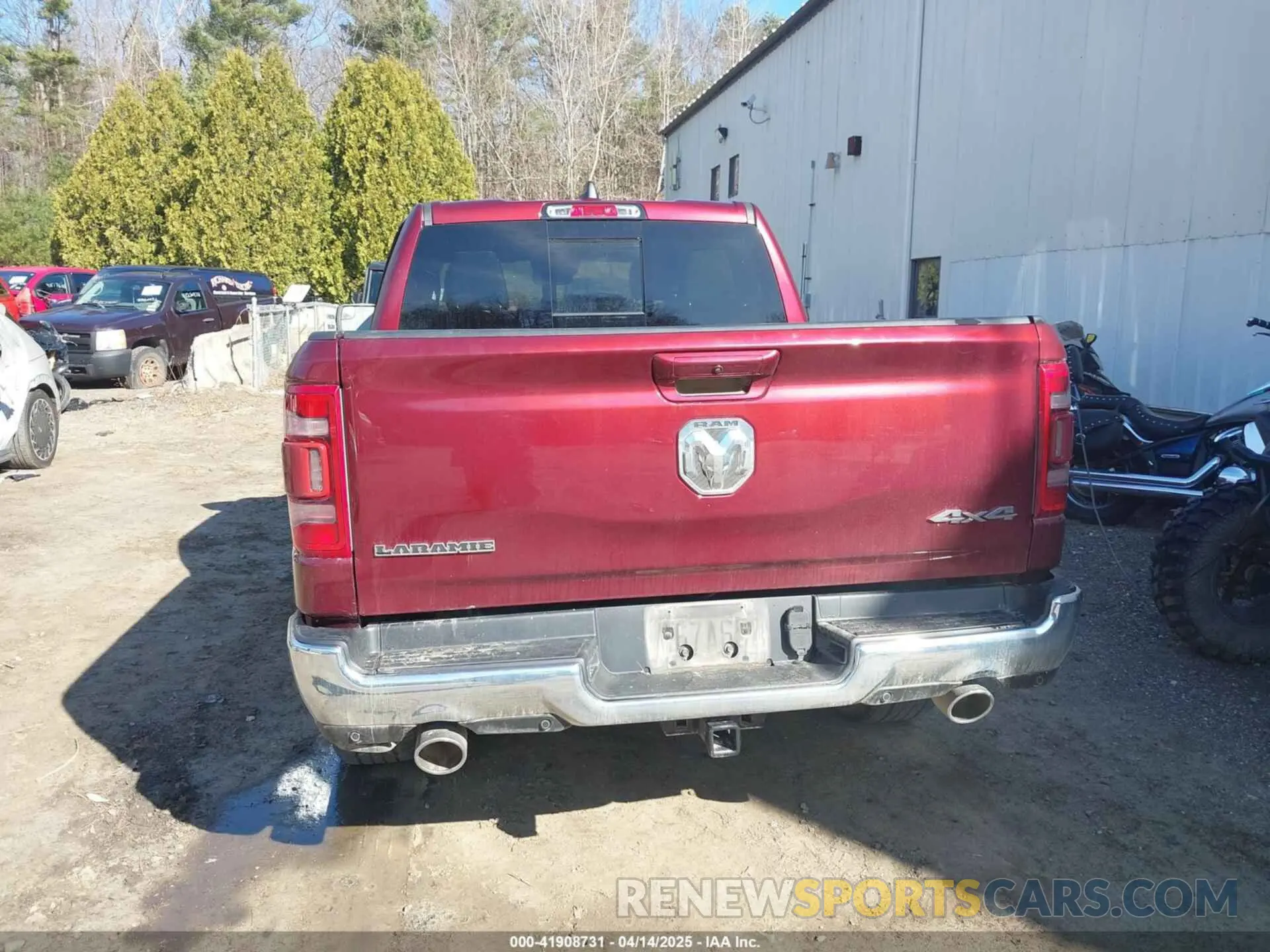 15 Photograph of a damaged car 1C6SRFJT9PN591265 RAM 1500 2023