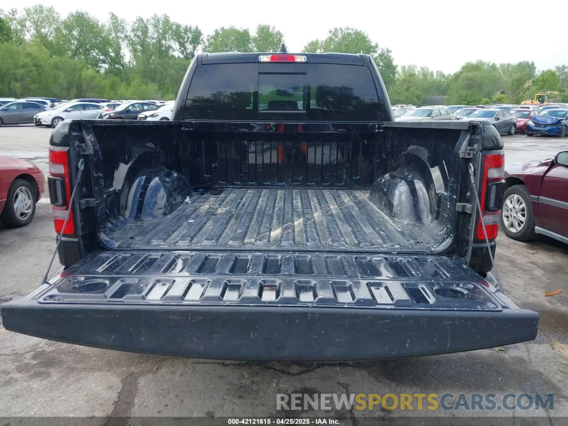 17 Photograph of a damaged car 1C6SRFJTXPN541328 RAM 1500 2023