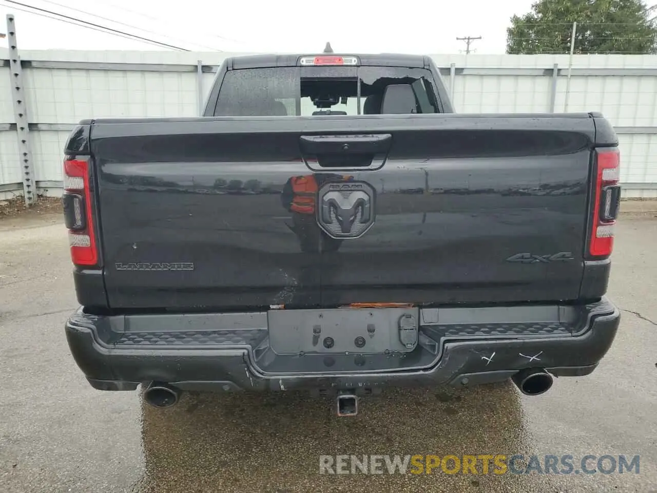 6 Photograph of a damaged car 1C6SRFJTXPN542172 RAM 1500 2023