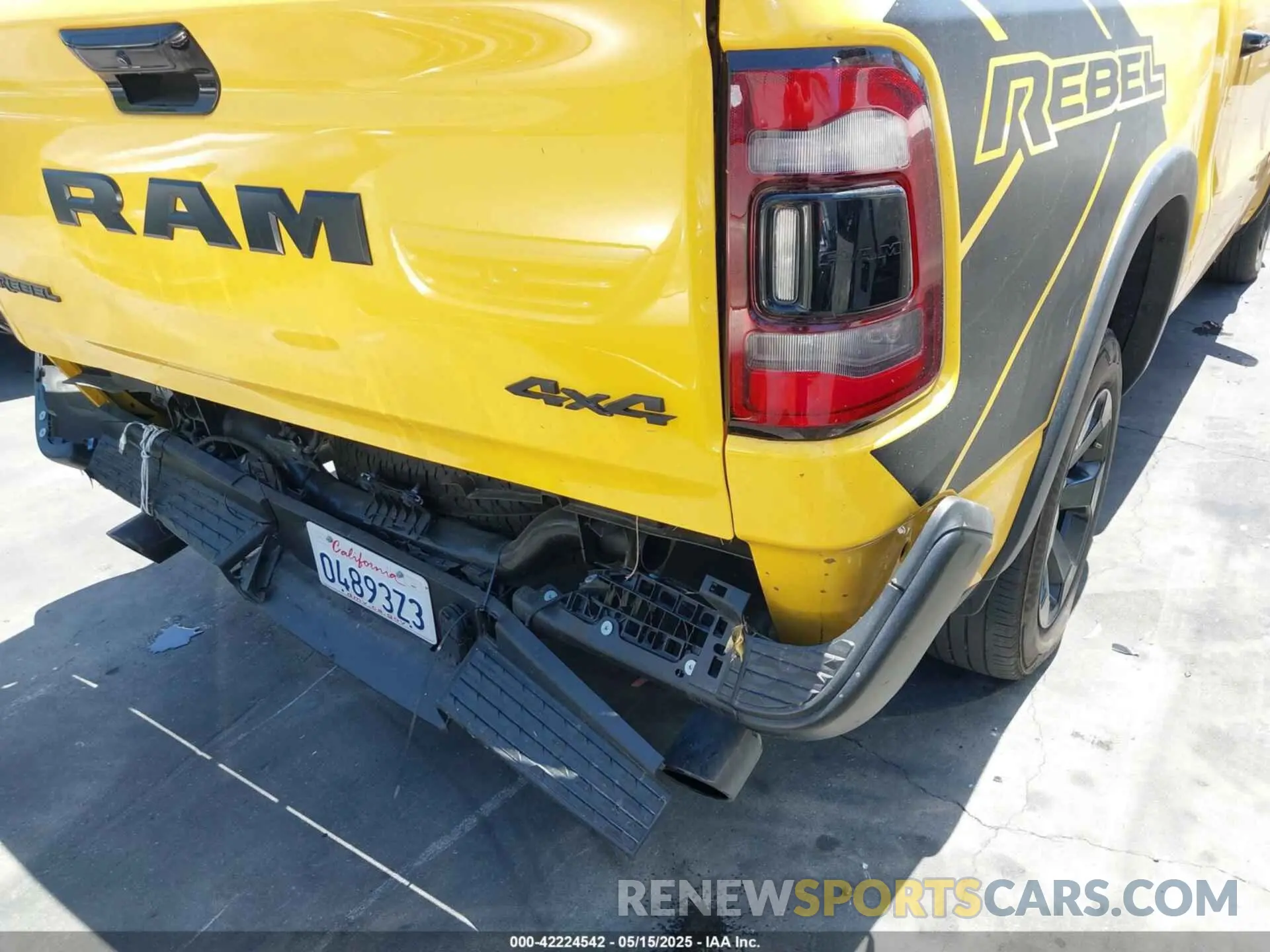 12 Photograph of a damaged car 1C6SRFLT3PN687390 RAM 1500 2023