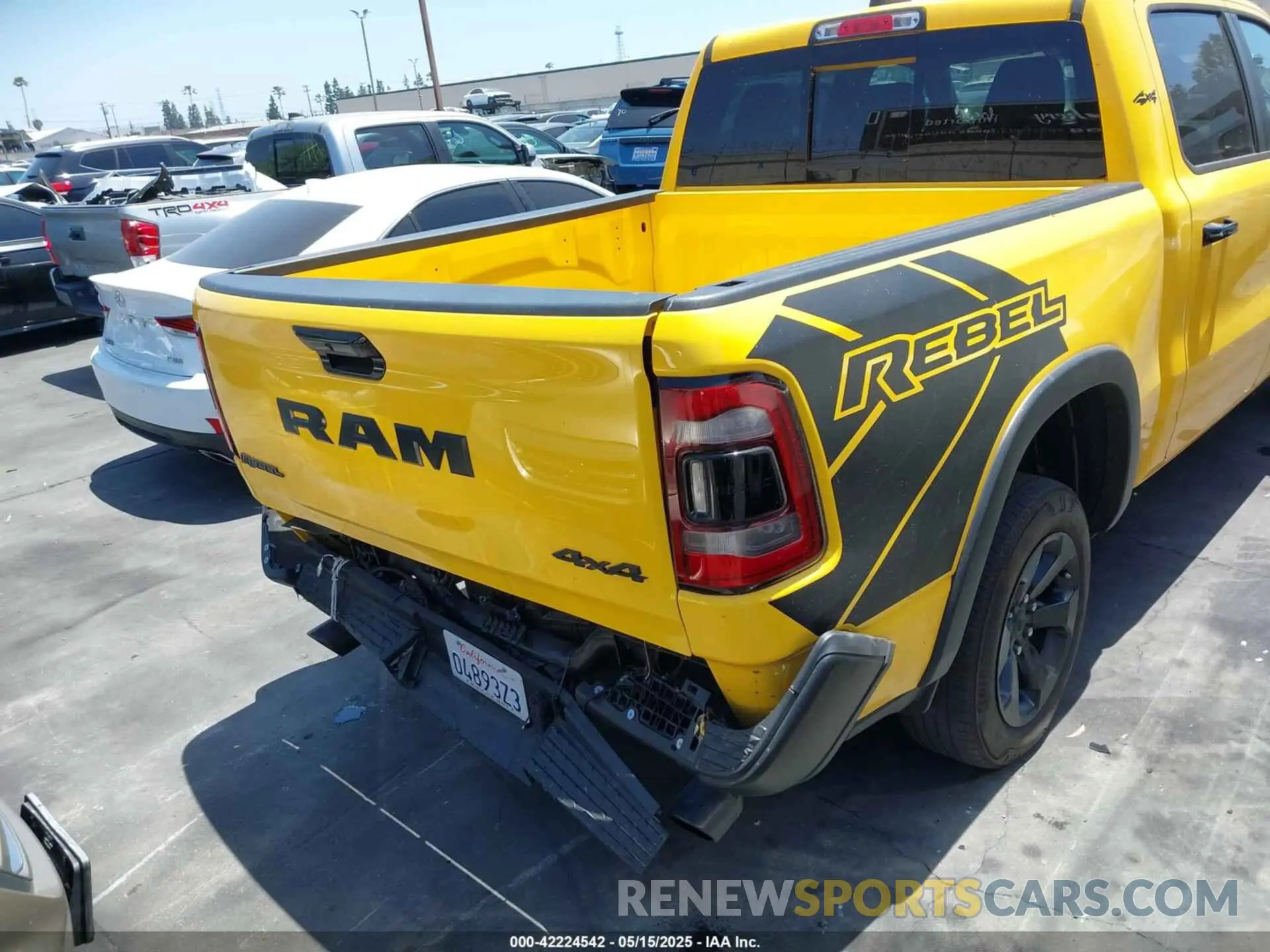 17 Photograph of a damaged car 1C6SRFLT3PN687390 RAM 1500 2023