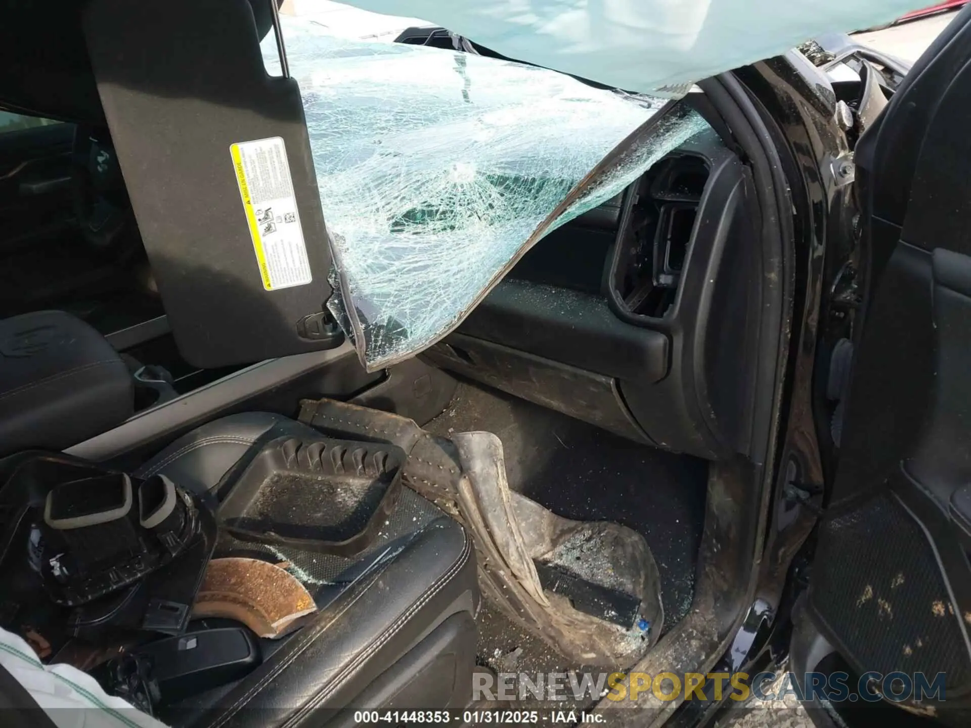 5 Photograph of a damaged car 1C6SRFLT6PN637289 RAM 1500 2023