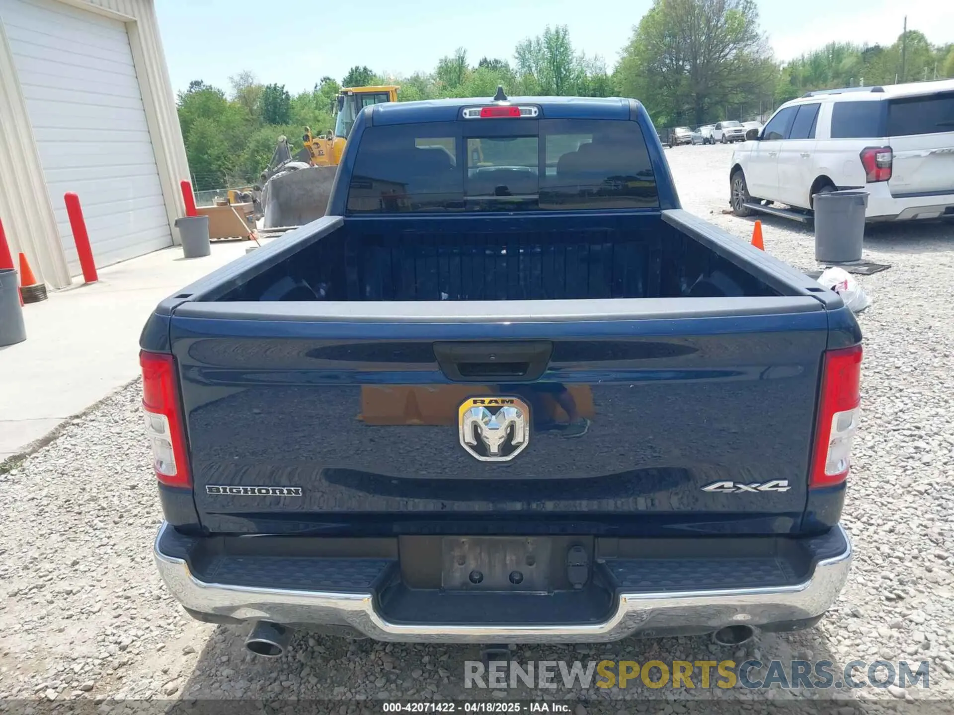 16 Photograph of a damaged car 1C6SRFMT1PN542489 RAM 1500 2023