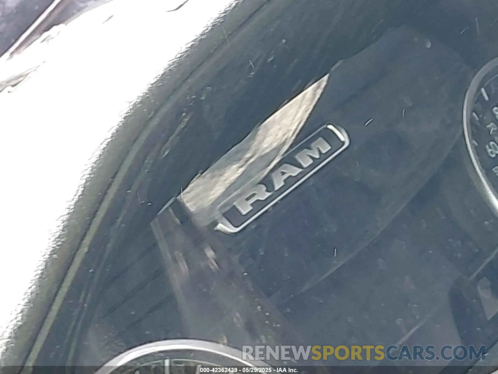 15 Photograph of a damaged car 1C6SRFMT3PN636003 RAM 1500 2023