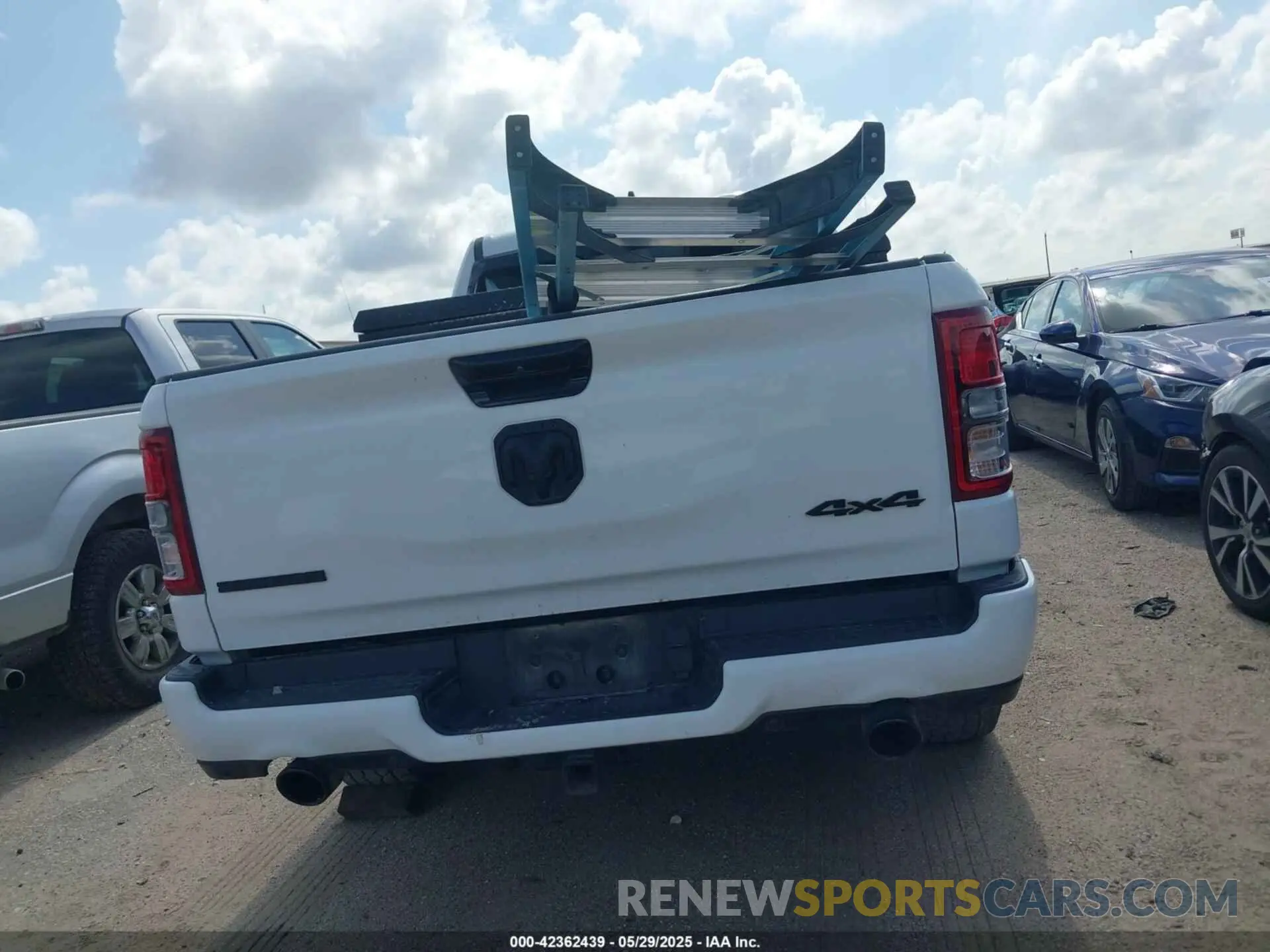 16 Photograph of a damaged car 1C6SRFMT3PN636003 RAM 1500 2023