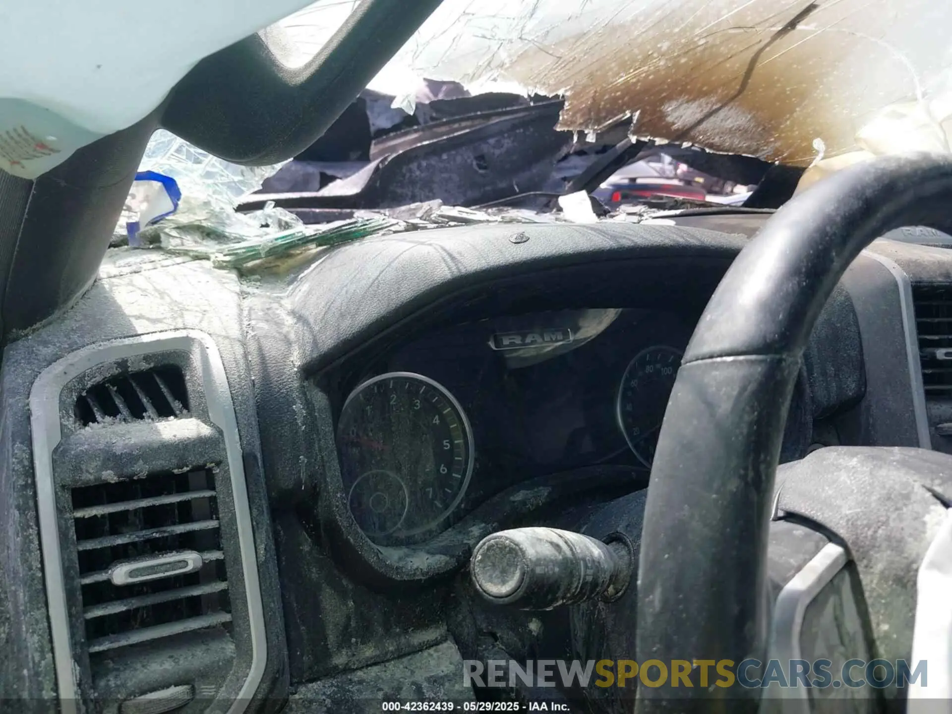 7 Photograph of a damaged car 1C6SRFMT3PN636003 RAM 1500 2023
