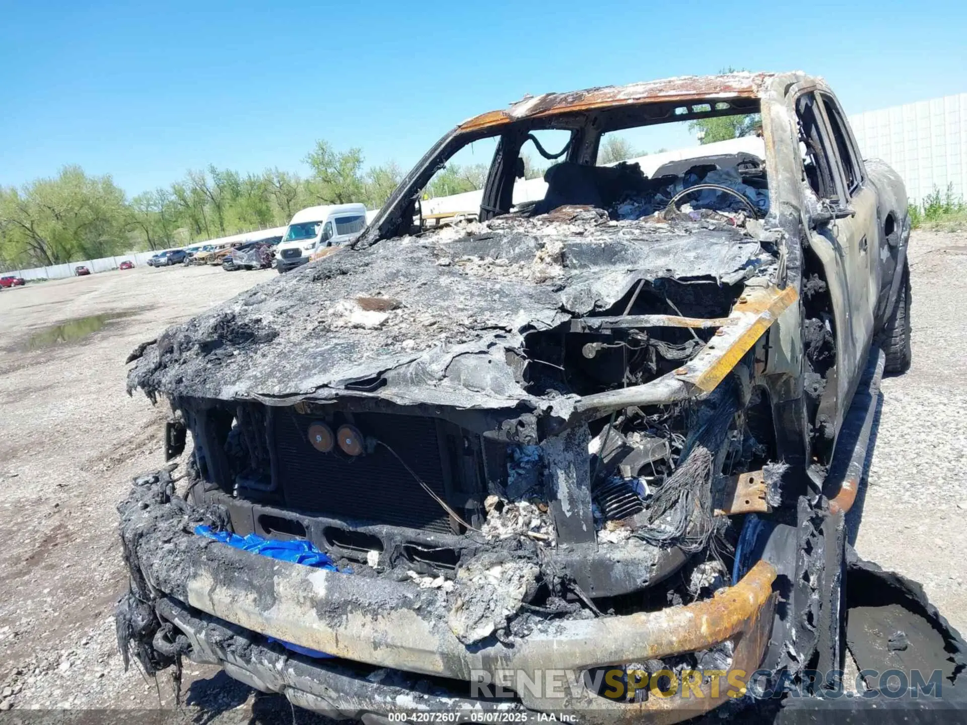 11 Photograph of a damaged car 1C6SRFU92PN500787 RAM 1500 2023