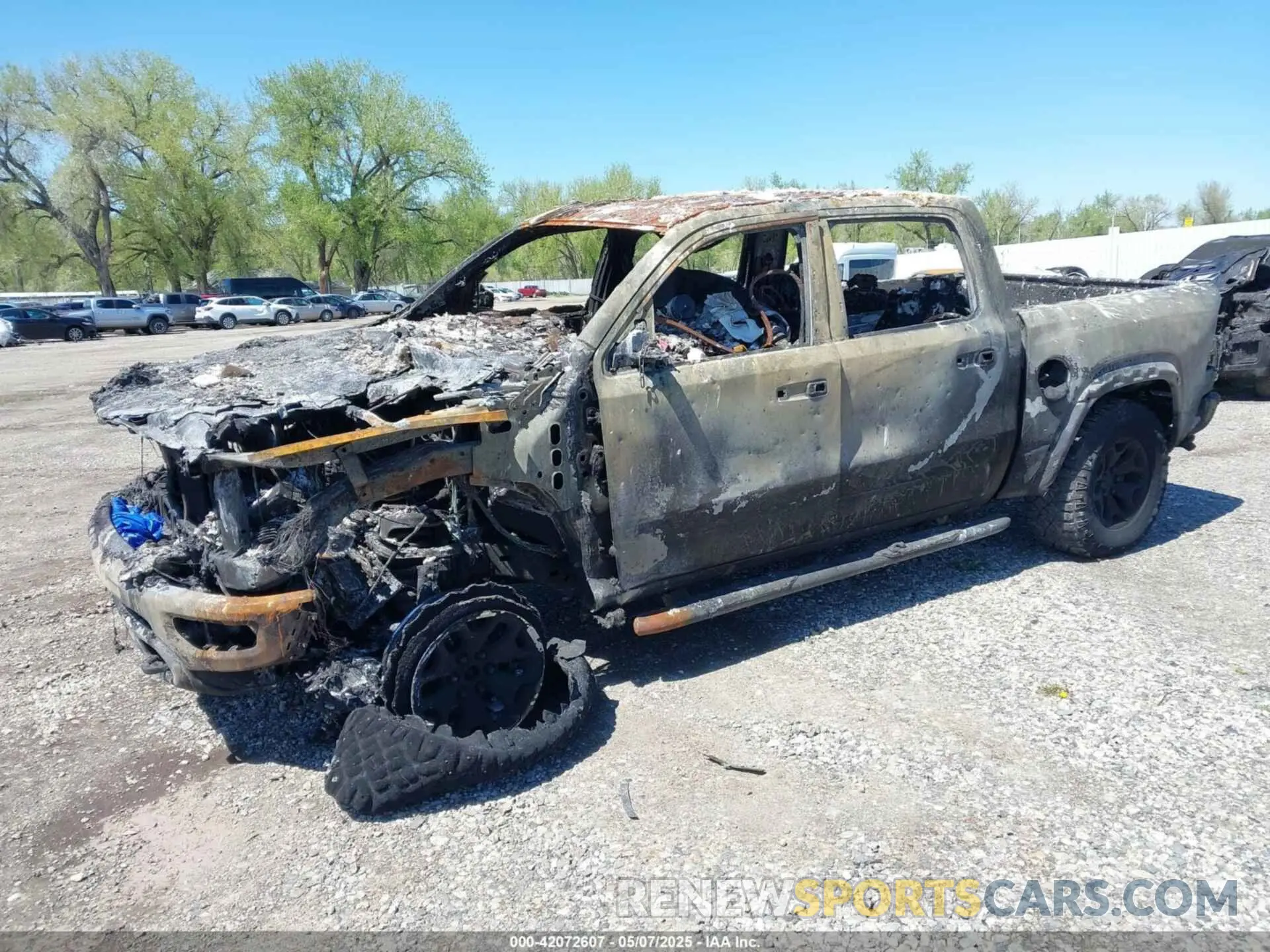 2 Photograph of a damaged car 1C6SRFU92PN500787 RAM 1500 2023