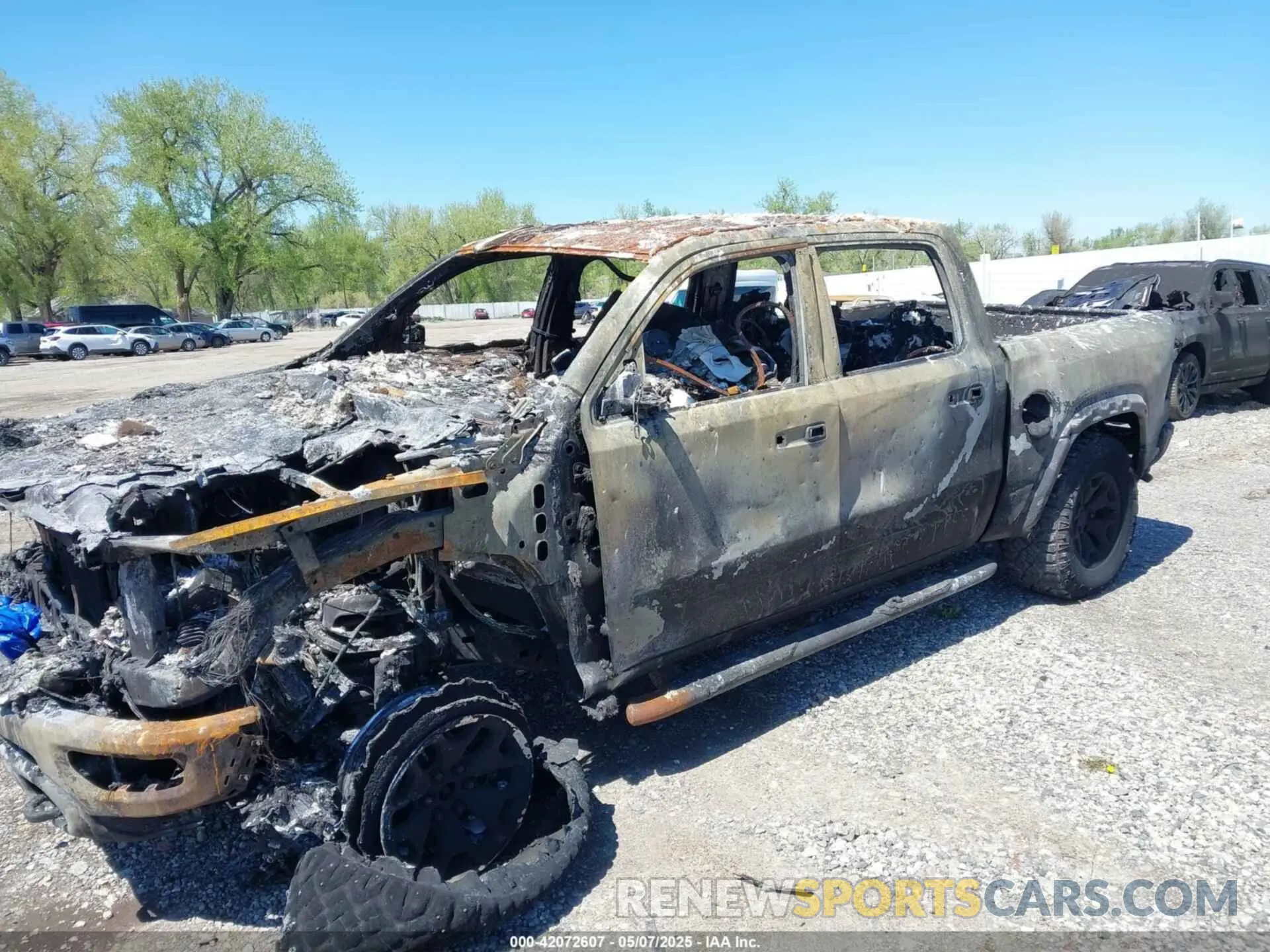6 Photograph of a damaged car 1C6SRFU92PN500787 RAM 1500 2023