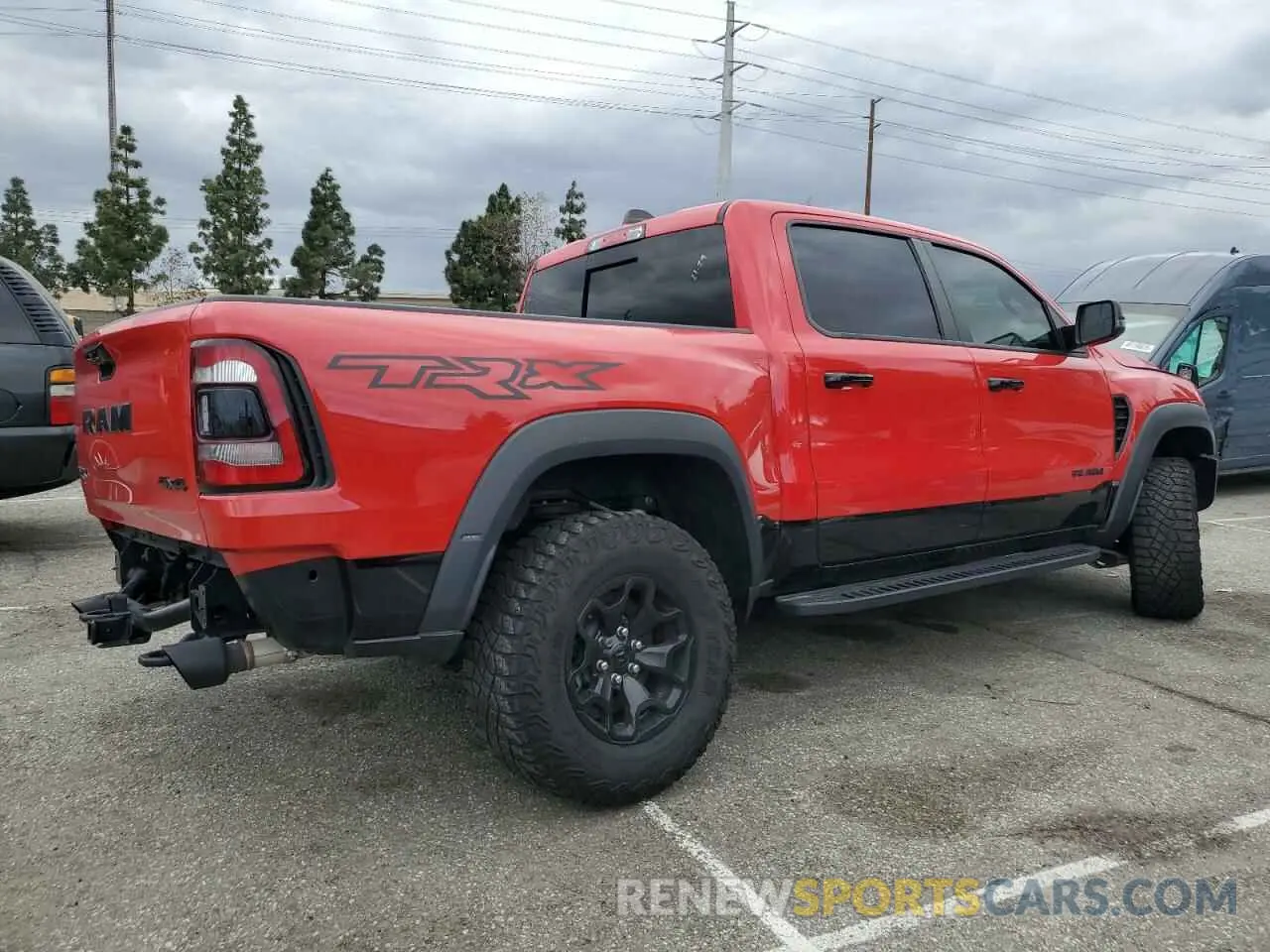 3 Photograph of a damaged car 1C6SRFU92PN530405 RAM 1500 2023
