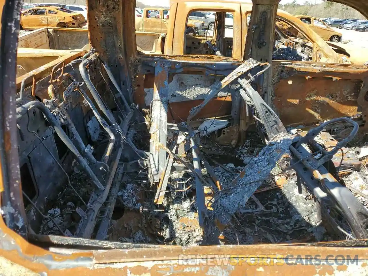 10 Photograph of a damaged car 1C6SRFU93PN572663 RAM 1500 2023