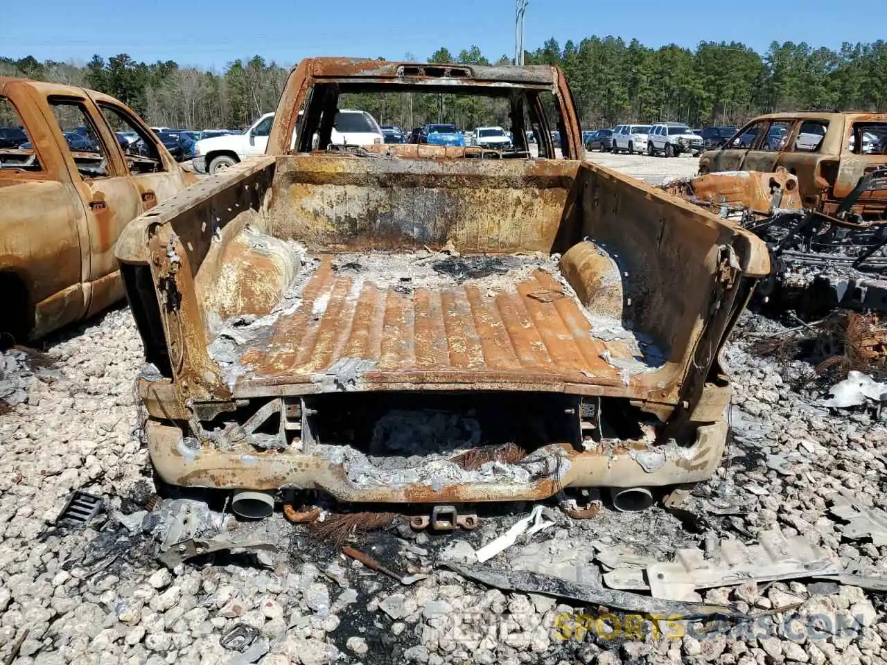 6 Photograph of a damaged car 1C6SRFU93PN572663 RAM 1500 2023