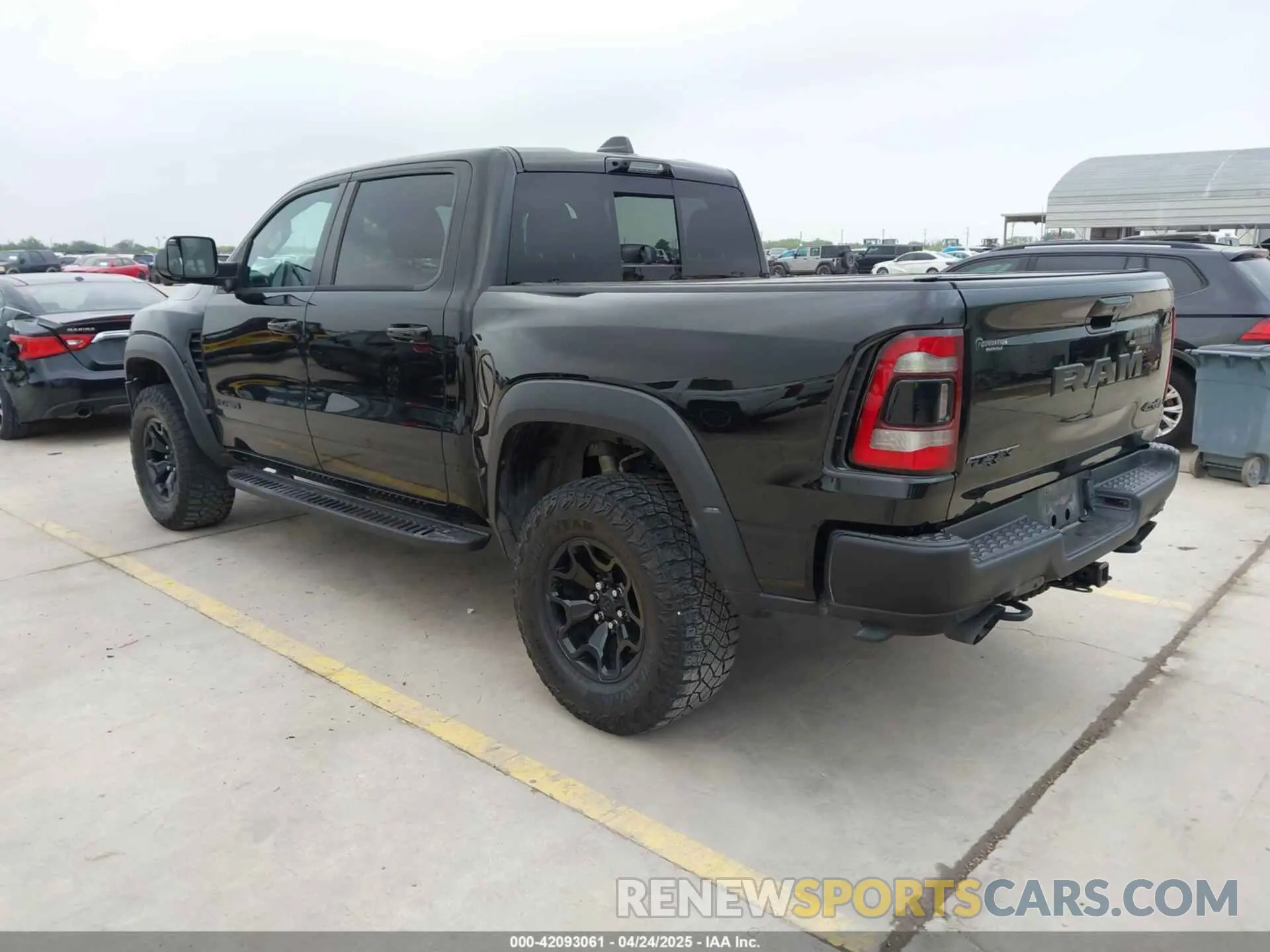3 Photograph of a damaged car 1C6SRFU93PN572940 RAM 1500 2023
