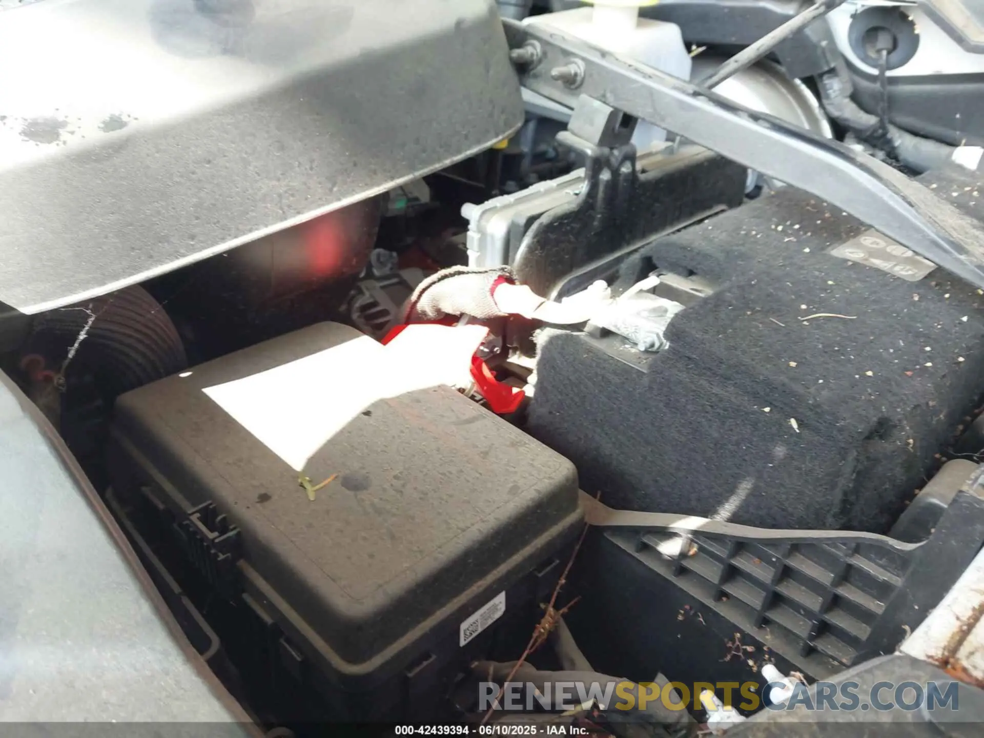 18 Photograph of a damaged car 1C6SRFU93PN585123 RAM 1500 2023