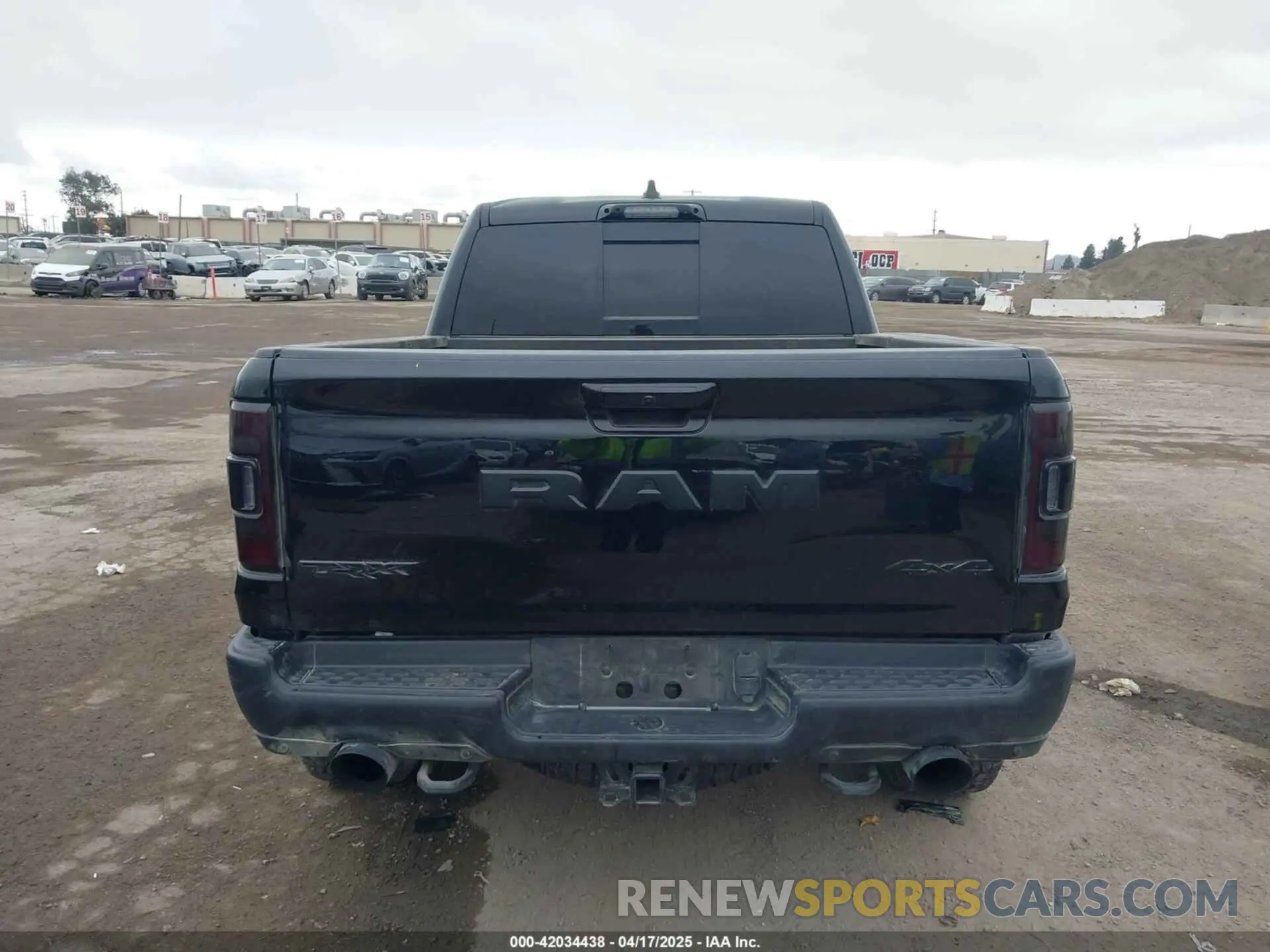16 Photograph of a damaged car 1C6SRFU97PN572634 RAM 1500 2023