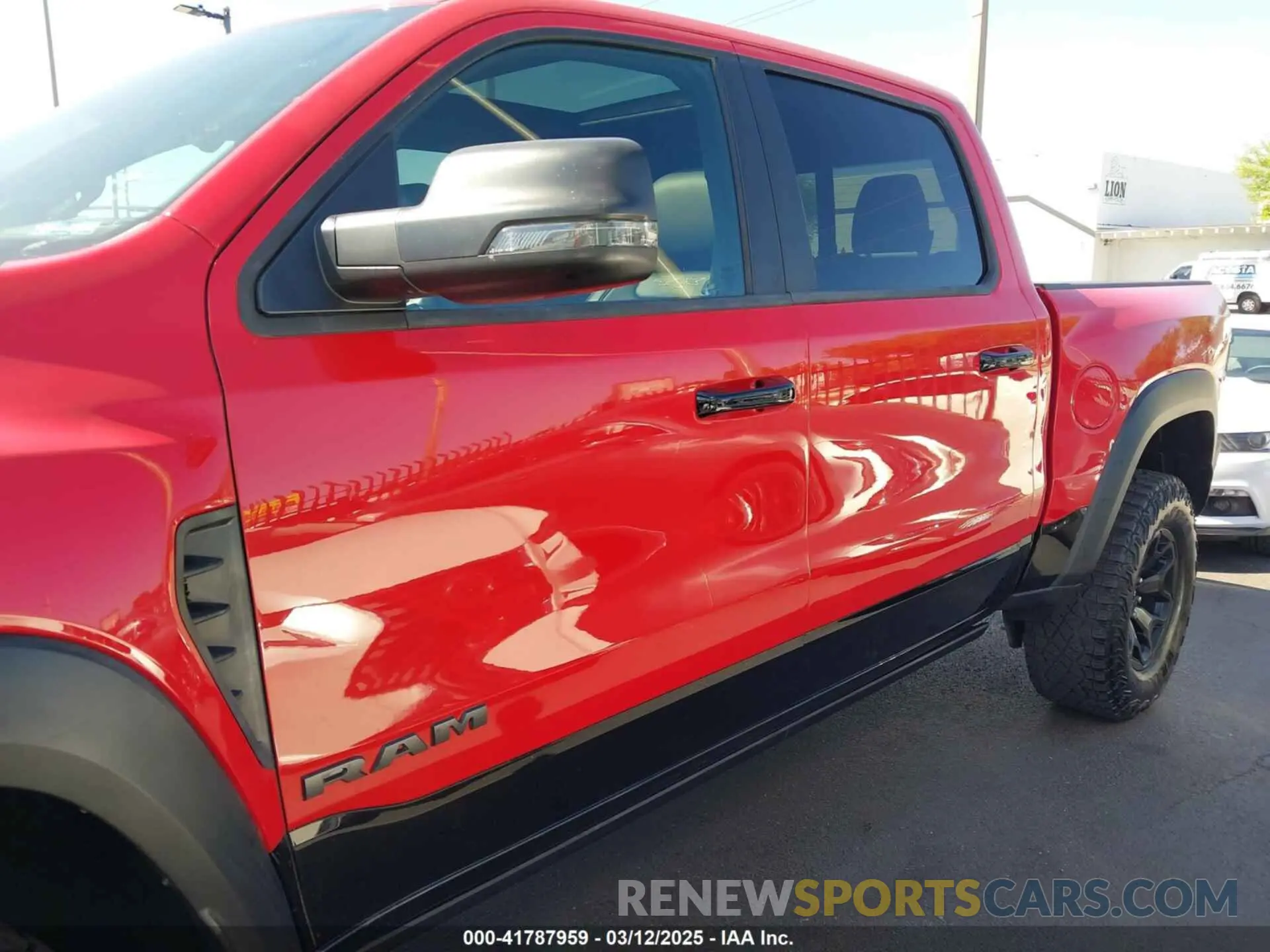 15 Photograph of a damaged car 1C6SRFU9XPN573518 RAM 1500 2023