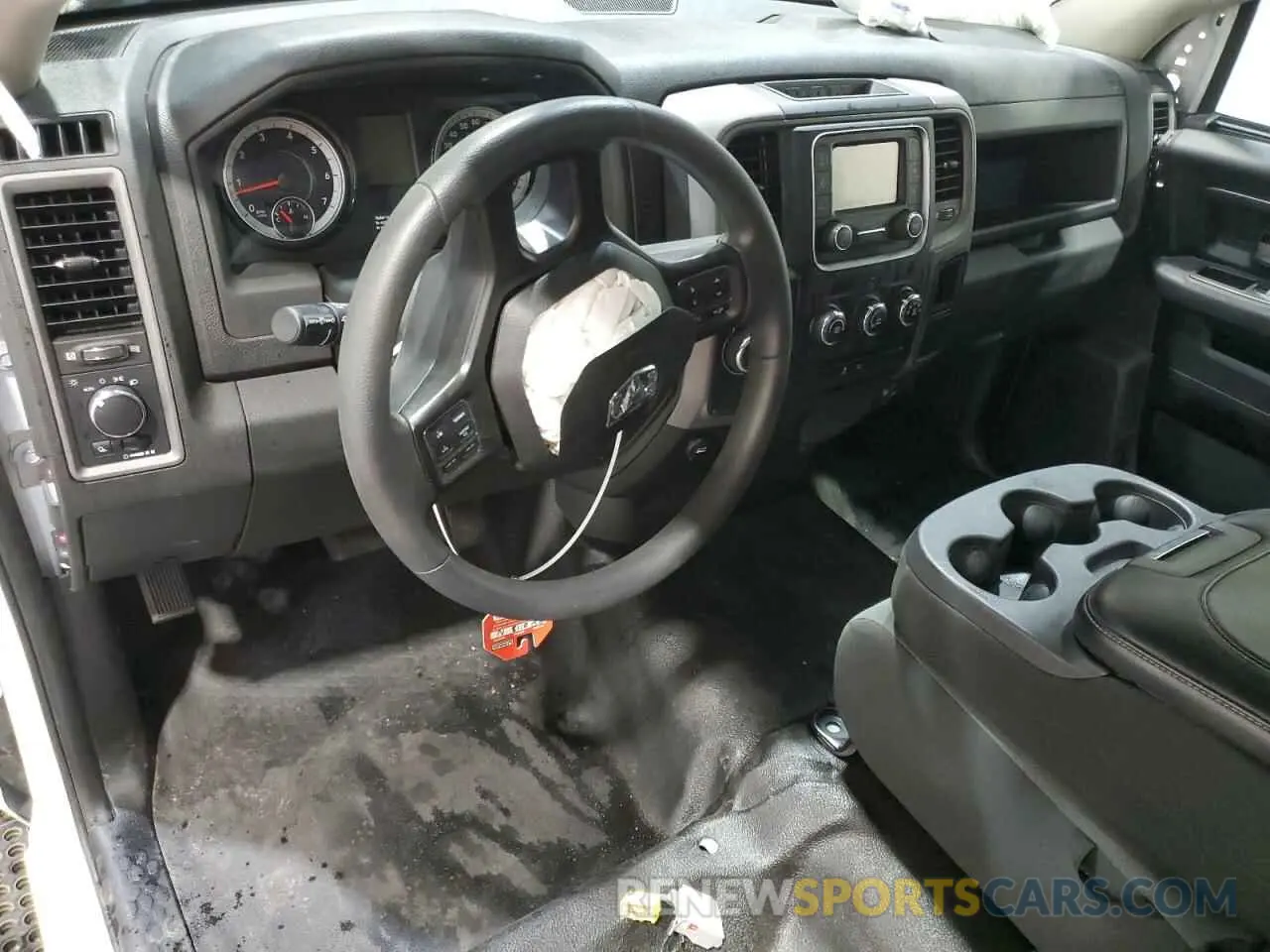 8 Photograph of a damaged car 3C6JR6DG0PG550543 RAM 1500 2023