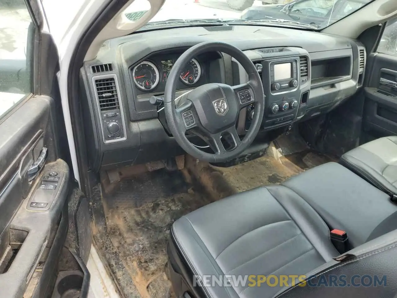 8 Photograph of a damaged car 3C6JR6DG3PG550150 RAM 1500 2023