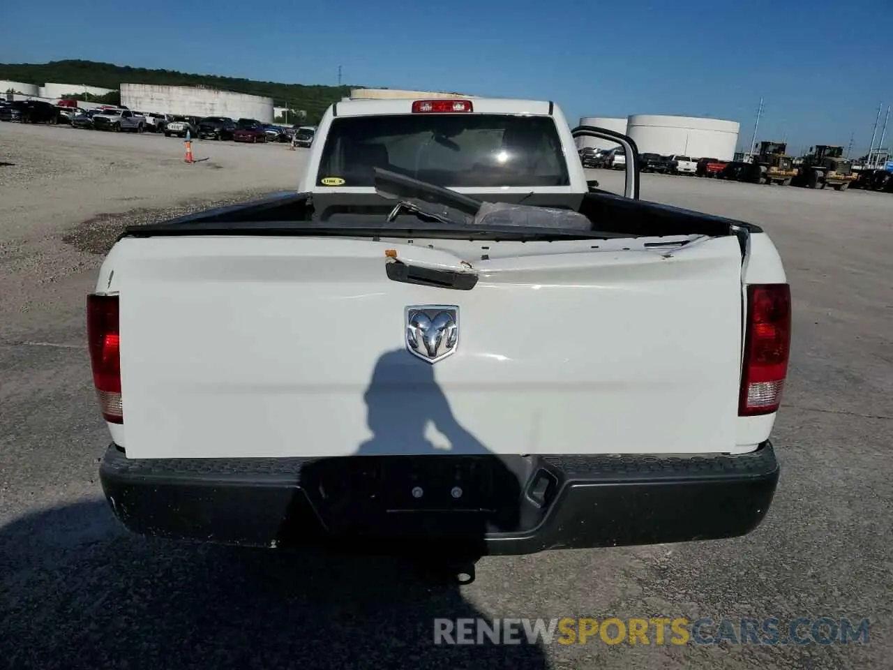 6 Photograph of a damaged car 3C6JR6DT0PG674339 RAM 1500 2023