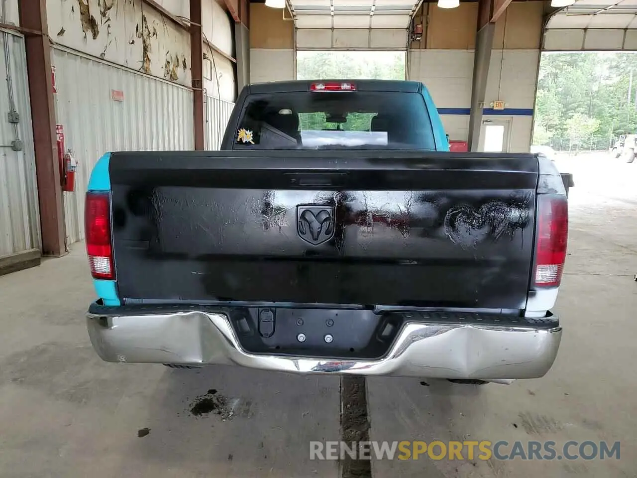 6 Photograph of a damaged car 1C6RR6GG3RS123545 RAM 1500 2024