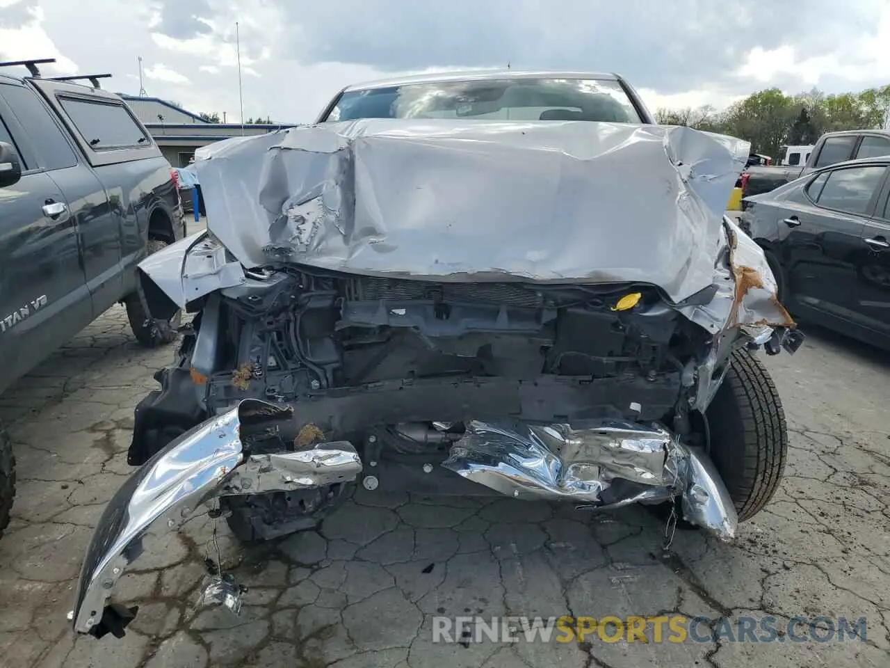 5 Photograph of a damaged car 1C6RR6GG8RS142365 RAM 1500 2024