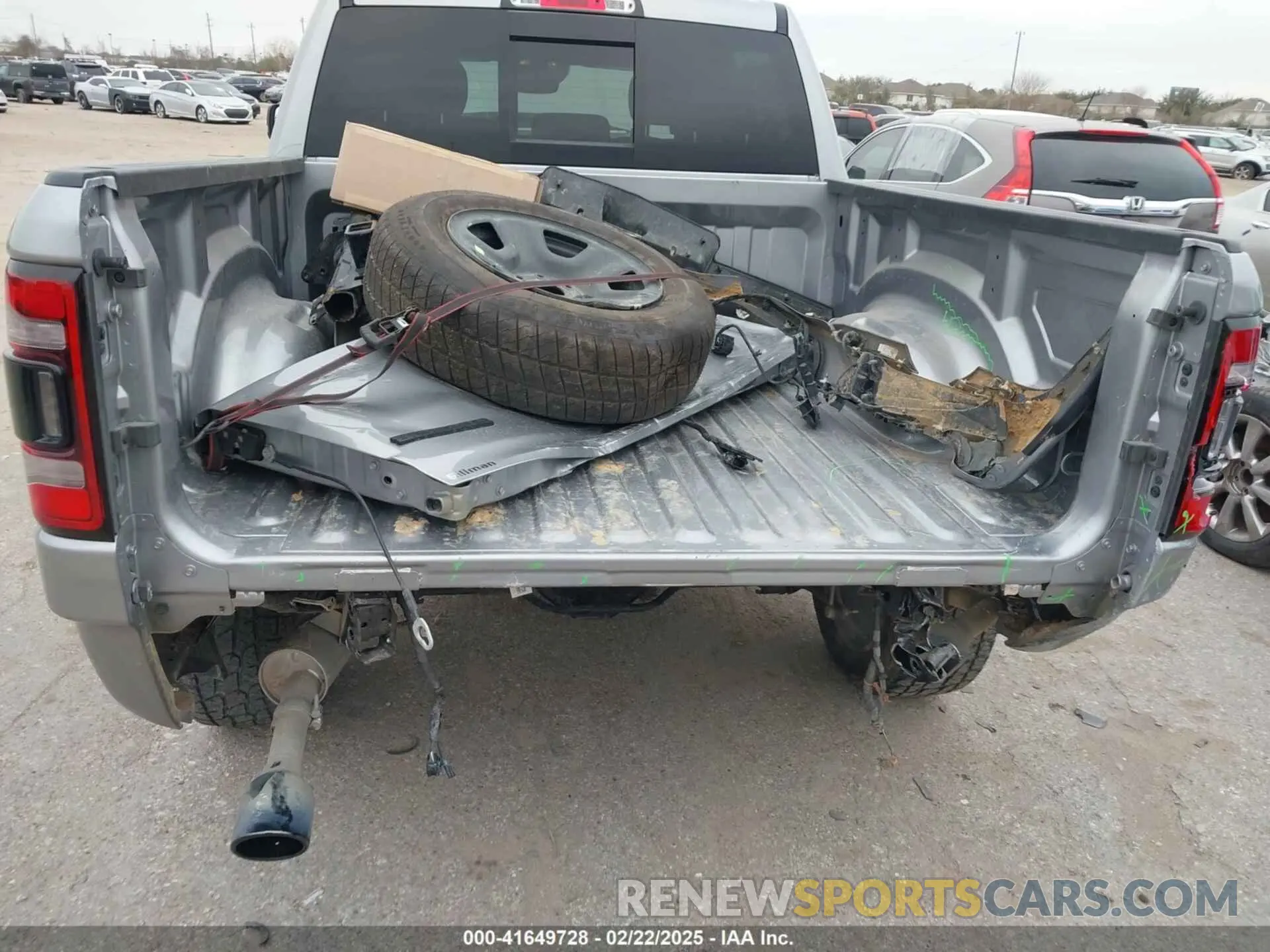6 Photograph of a damaged car 1C6RREFT0RN146109 RAM 1500 2024