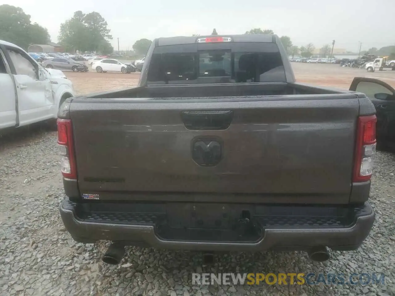 6 Photograph of a damaged car 1C6RREFTXRN151995 RAM 1500 2024