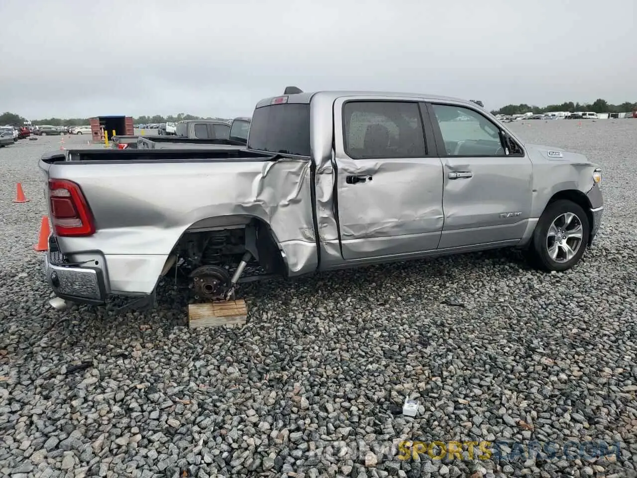 3 Photograph of a damaged car 1C6RREJT1RN219592 RAM 1500 2024
