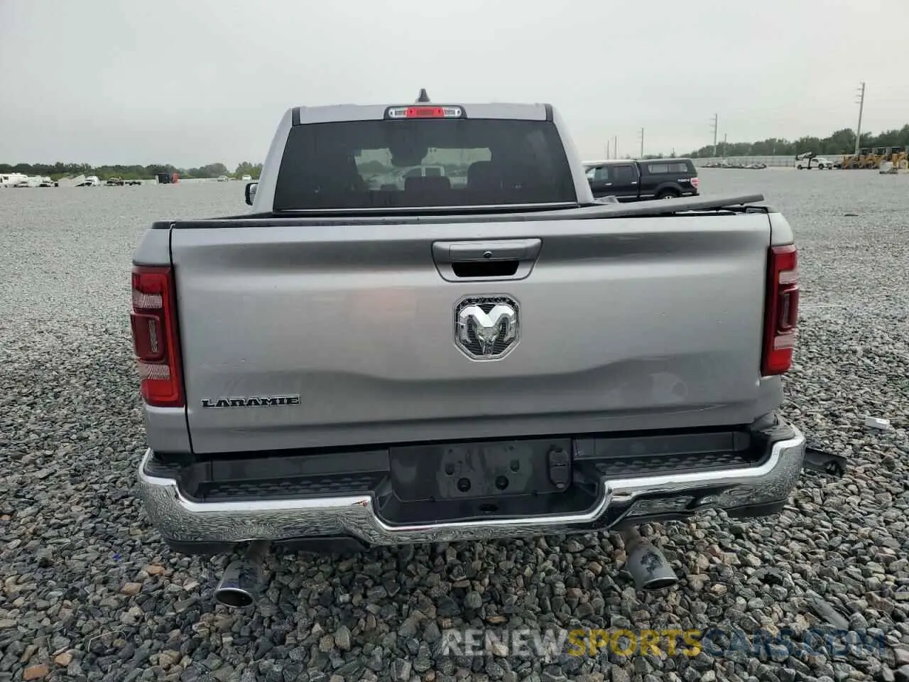 6 Photograph of a damaged car 1C6RREJT1RN219592 RAM 1500 2024