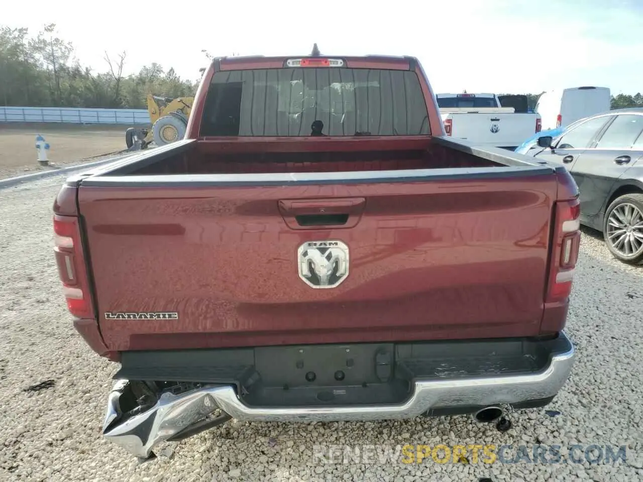 6 Photograph of a damaged car 1C6RREJT3RN205094 RAM 1500 2024