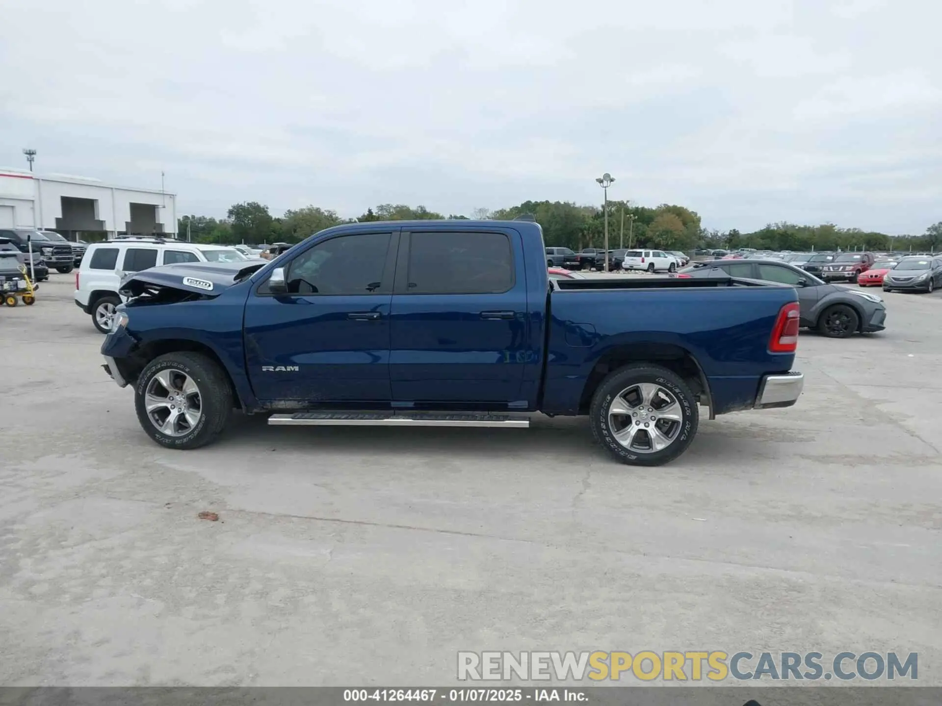 14 Photograph of a damaged car 1C6RREJT7RN122591 RAM 1500 2024