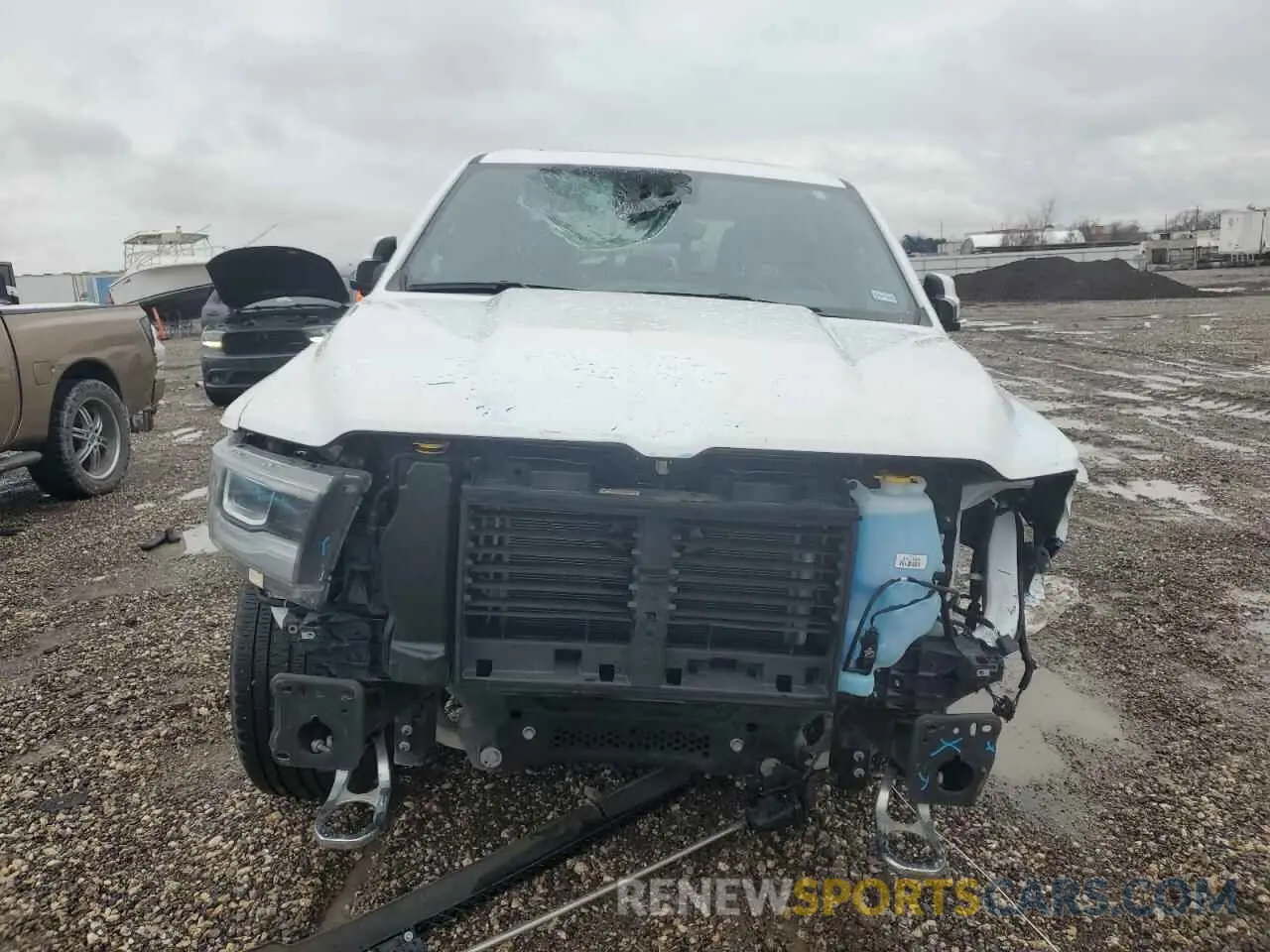 5 Photograph of a damaged car 1C6RREJTXRN122648 RAM 1500 2024