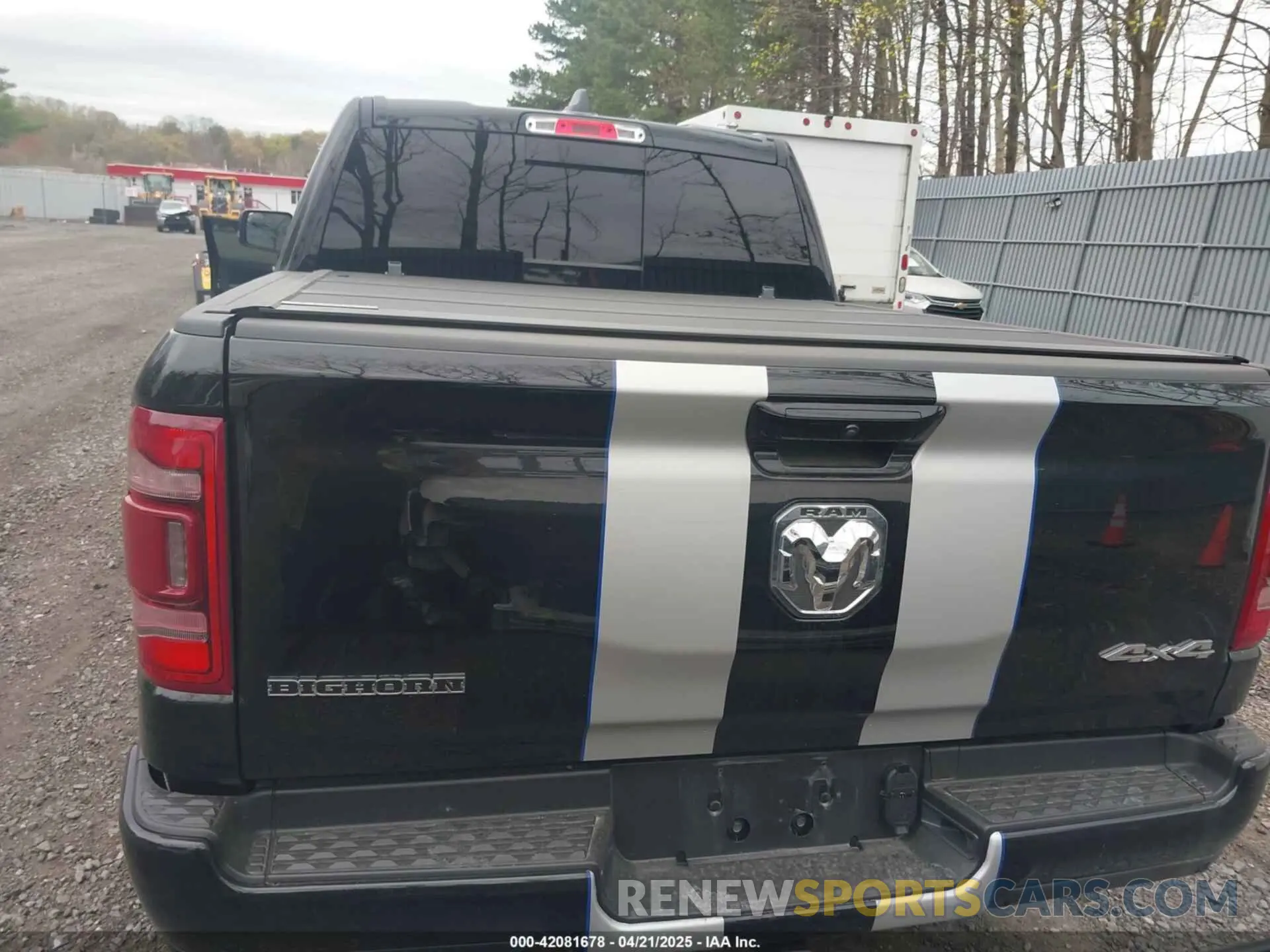 16 Photograph of a damaged car 1C6RRFFG2RN201958 RAM 1500 2024