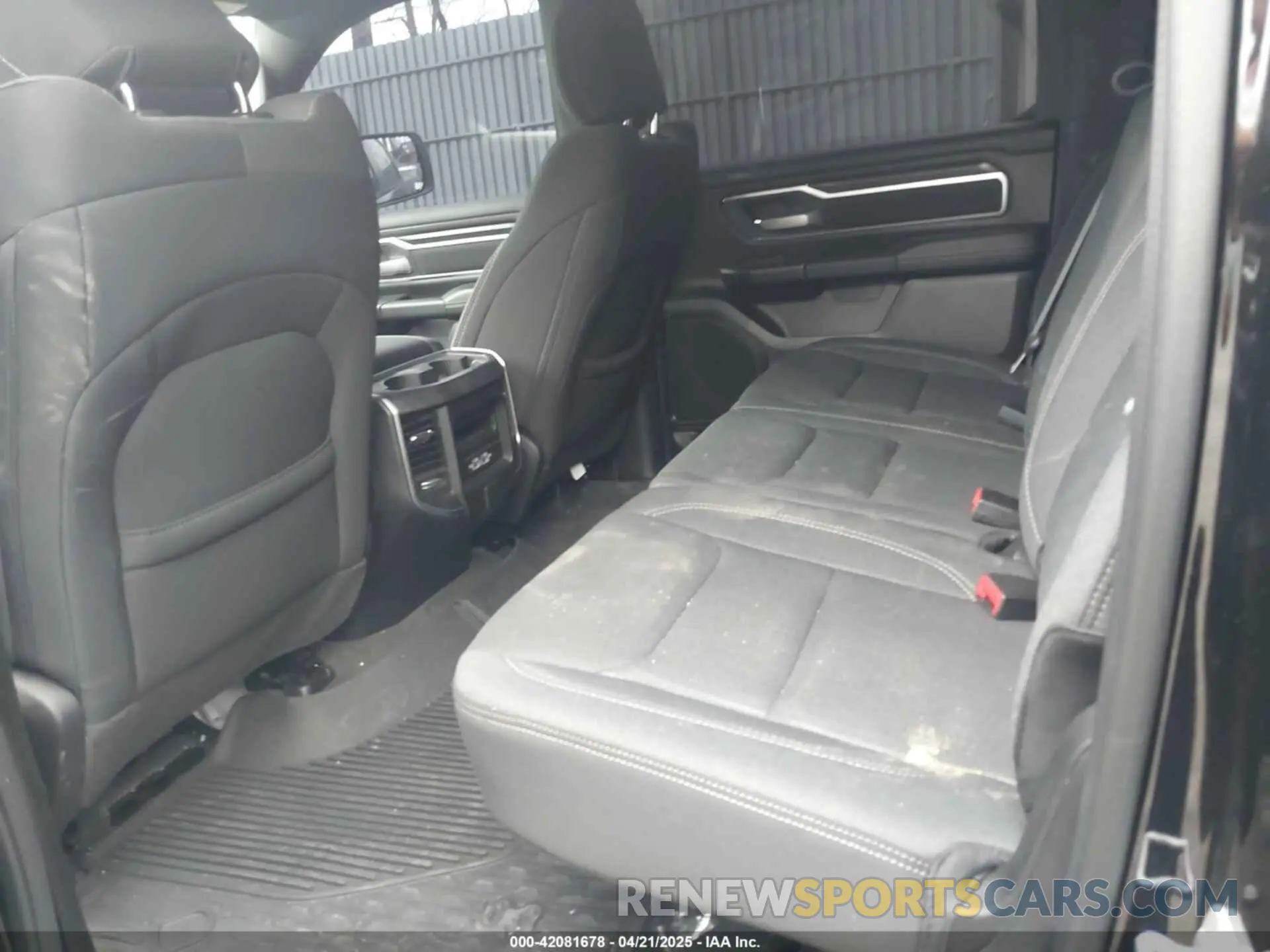 8 Photograph of a damaged car 1C6RRFFG2RN201958 RAM 1500 2024