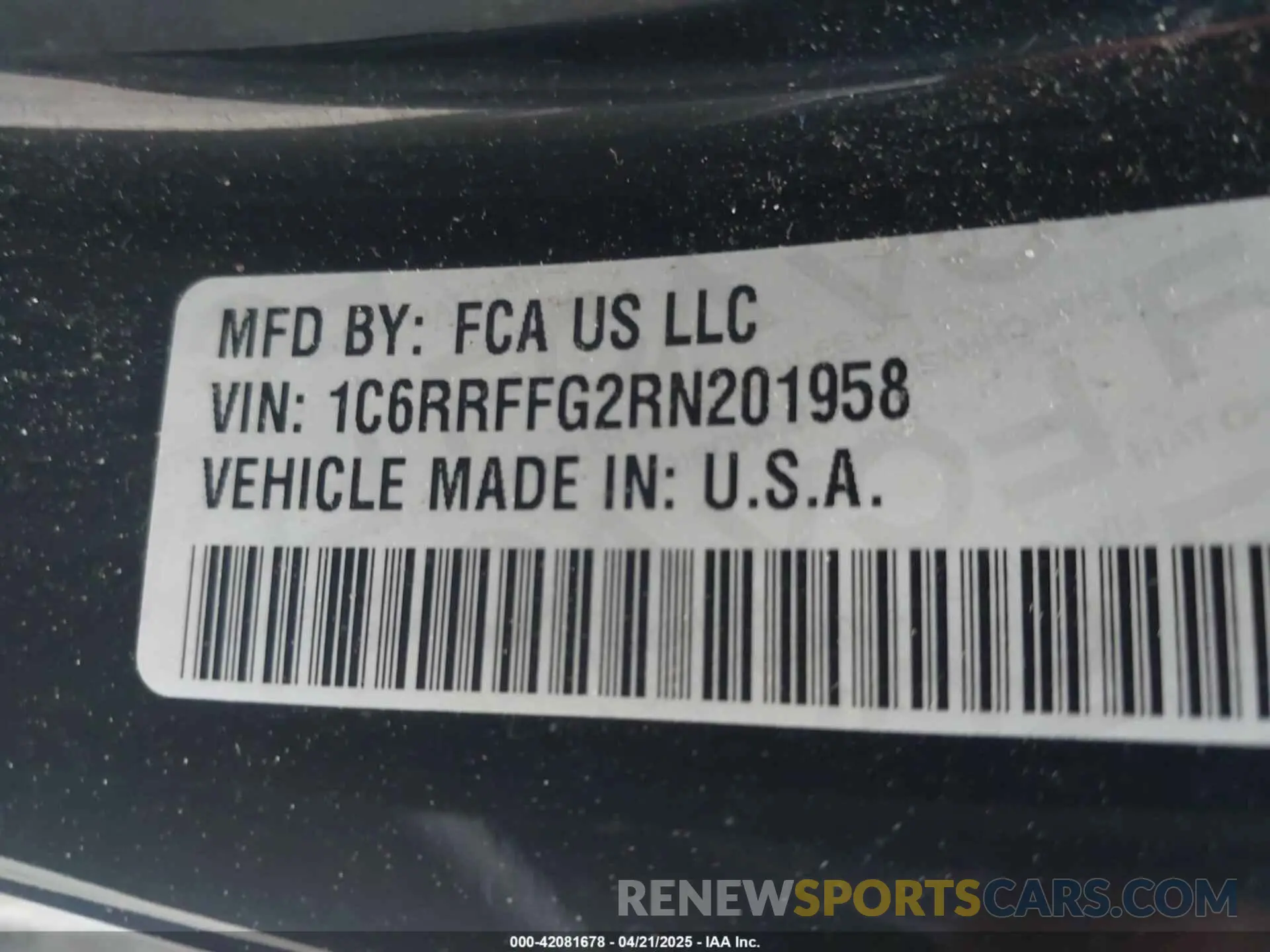 9 Photograph of a damaged car 1C6RRFFG2RN201958 RAM 1500 2024