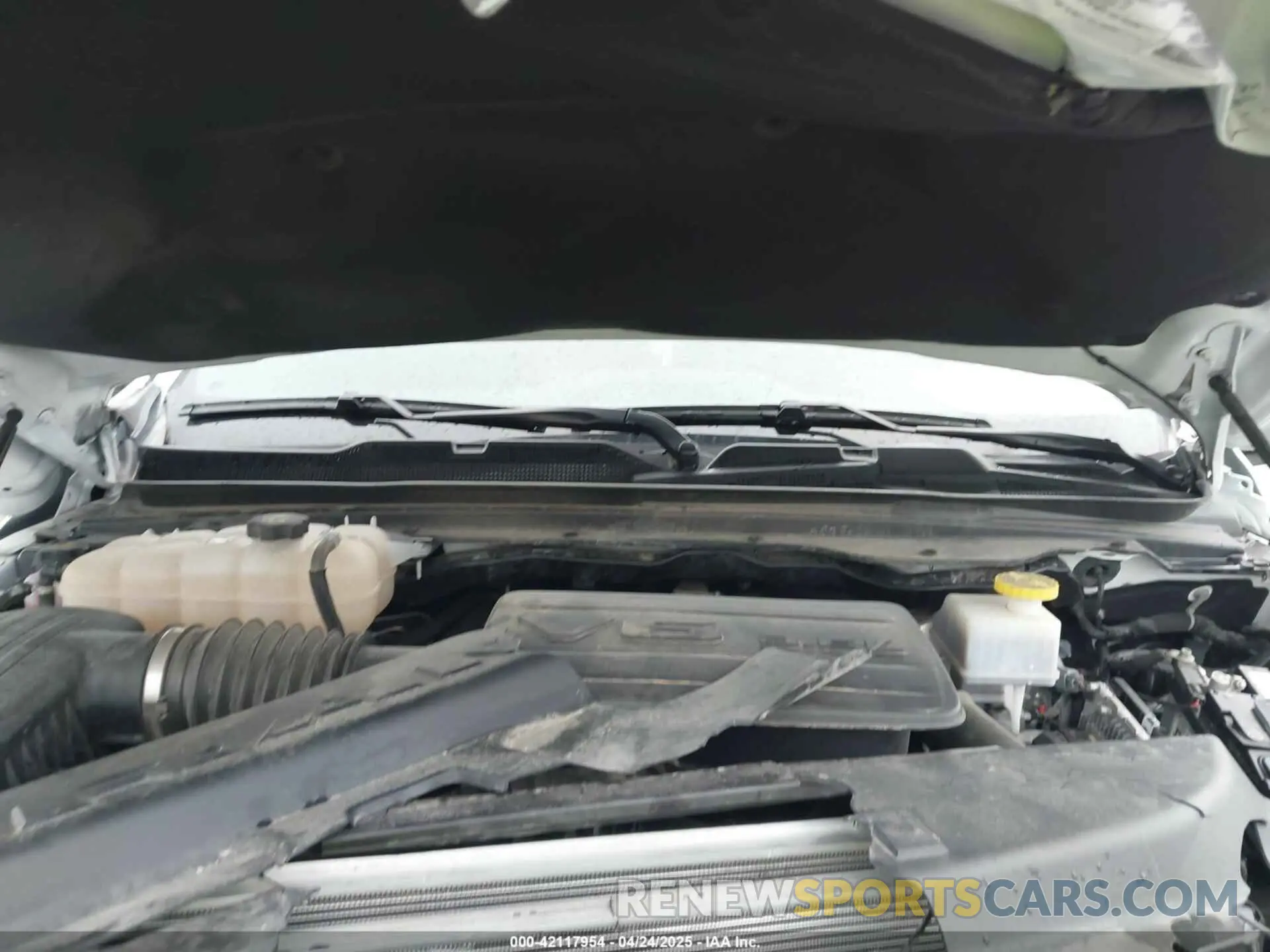 10 Photograph of a damaged car 1C6RRFFG6RN230332 RAM 1500 2024