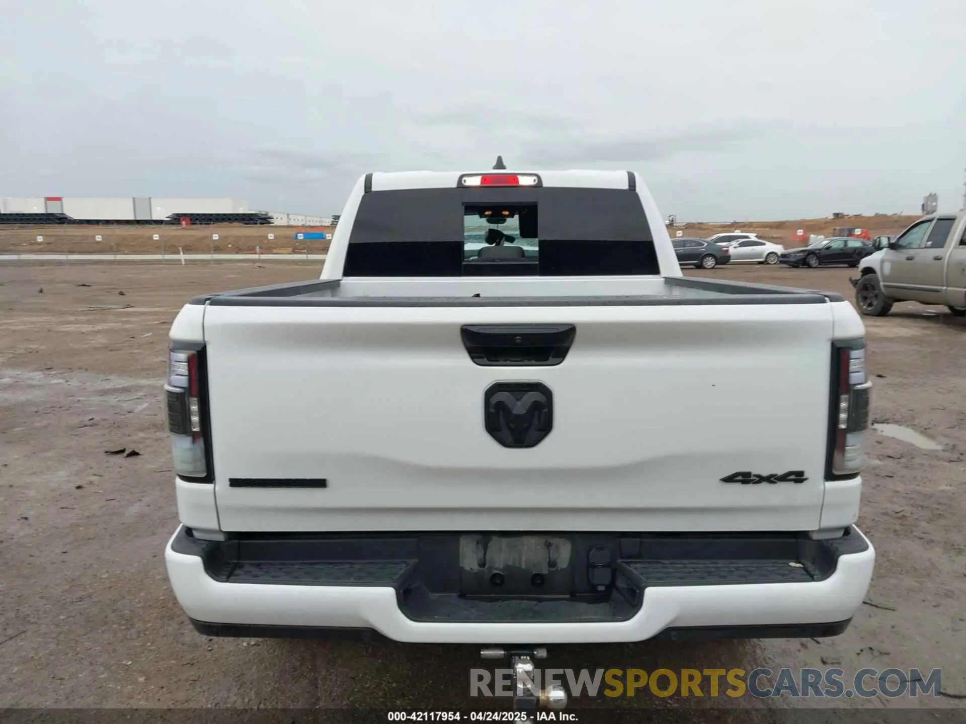 16 Photograph of a damaged car 1C6RRFFG6RN230332 RAM 1500 2024