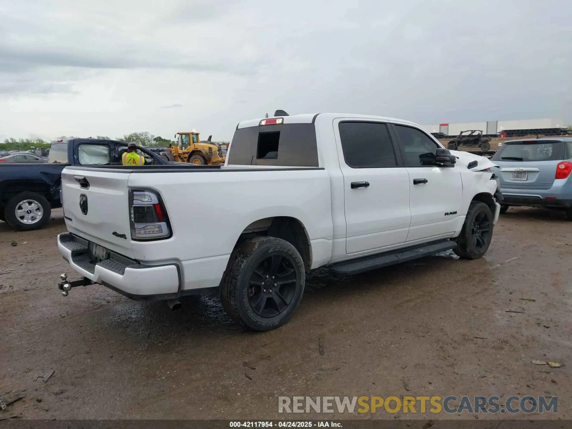 4 Photograph of a damaged car 1C6RRFFG6RN230332 RAM 1500 2024