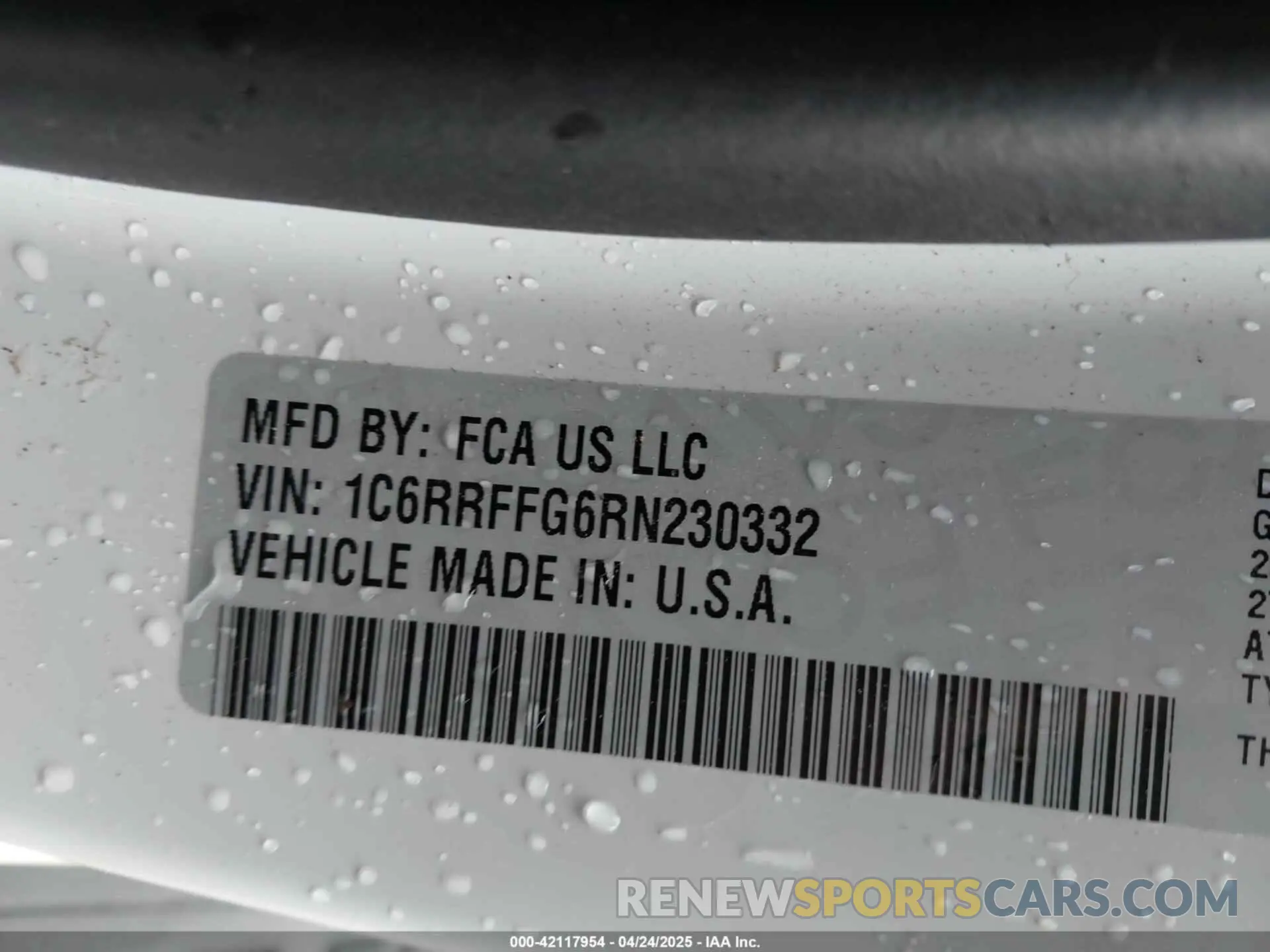 9 Photograph of a damaged car 1C6RRFFG6RN230332 RAM 1500 2024