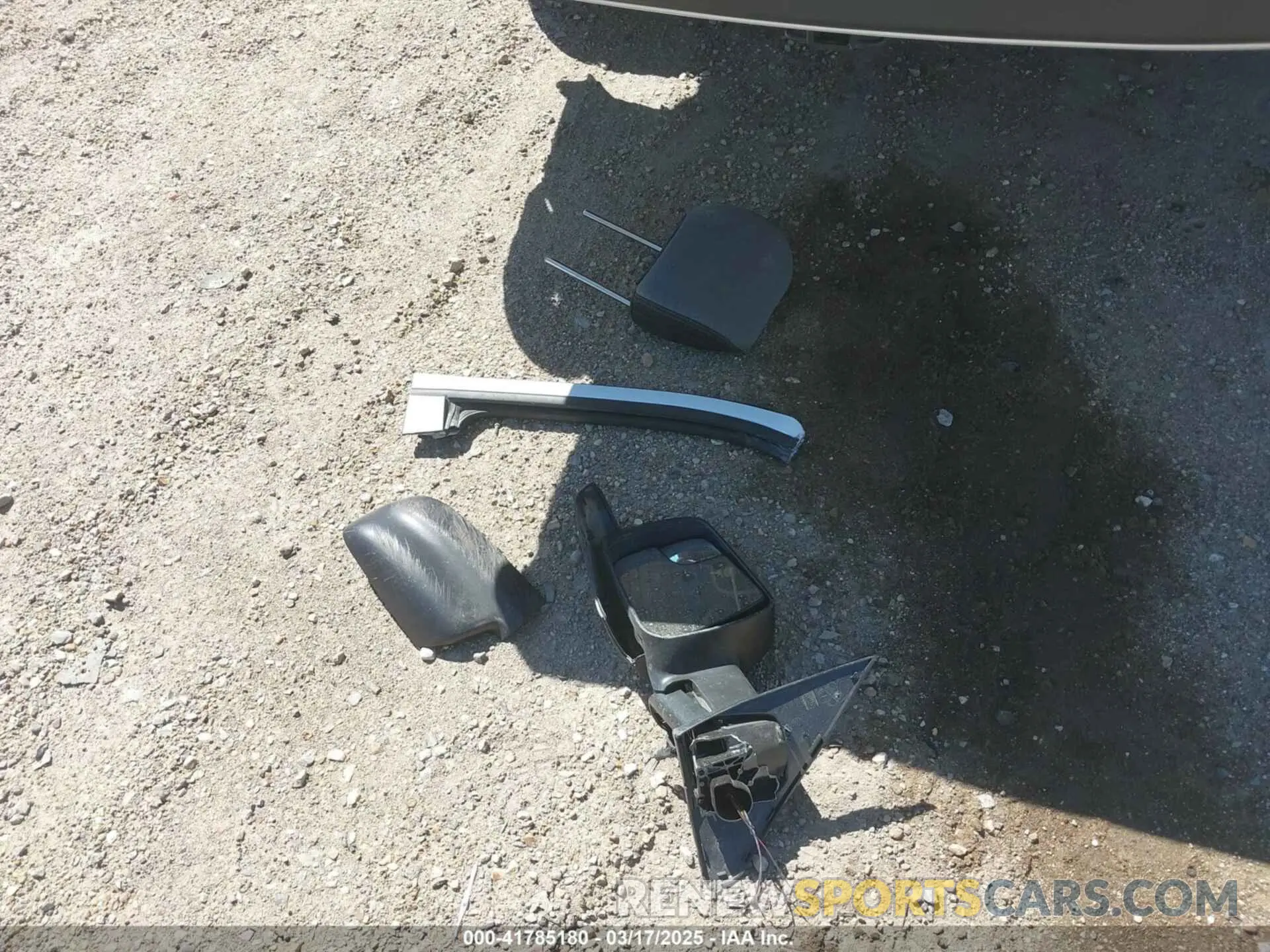 12 Photograph of a damaged car 1C6RRFFG9RN110878 RAM 1500 2024