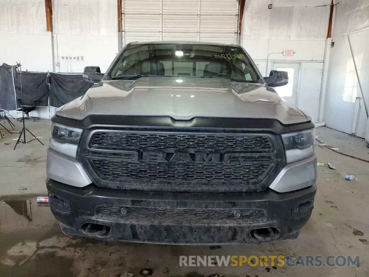 5 Photograph of a damaged car 1C6RRFFGXRN147034 RAM 1500 2024