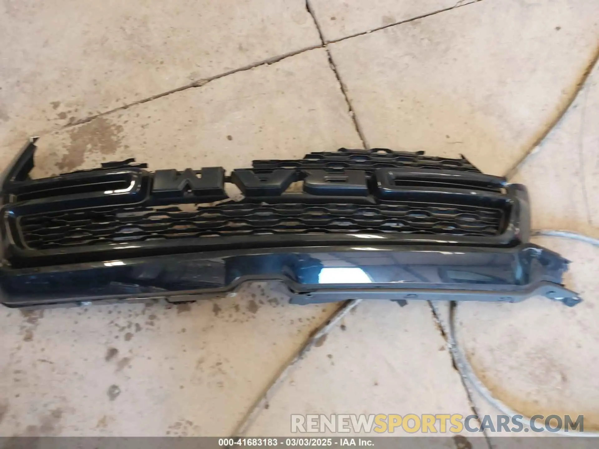 12 Photograph of a damaged car 1C6RRFGG6RN185875 RAM 1500 2024