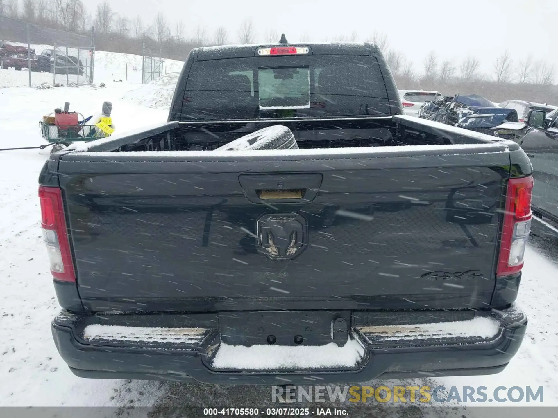 17 Photograph of a damaged car 1C6RRFGG9RN208985 RAM 1500 2024