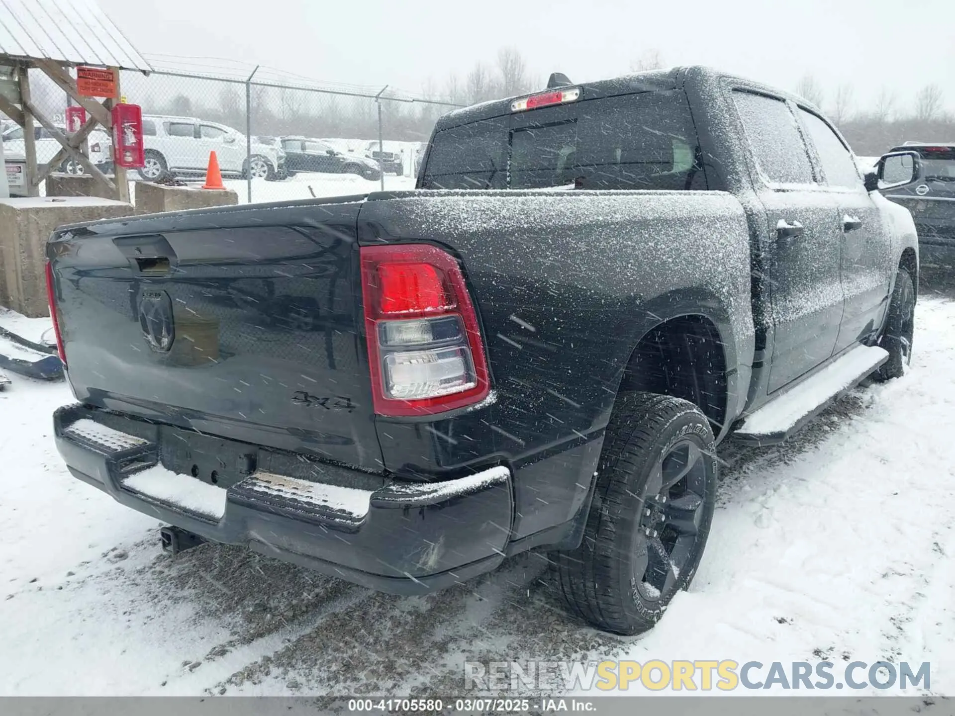 4 Photograph of a damaged car 1C6RRFGG9RN208985 RAM 1500 2024