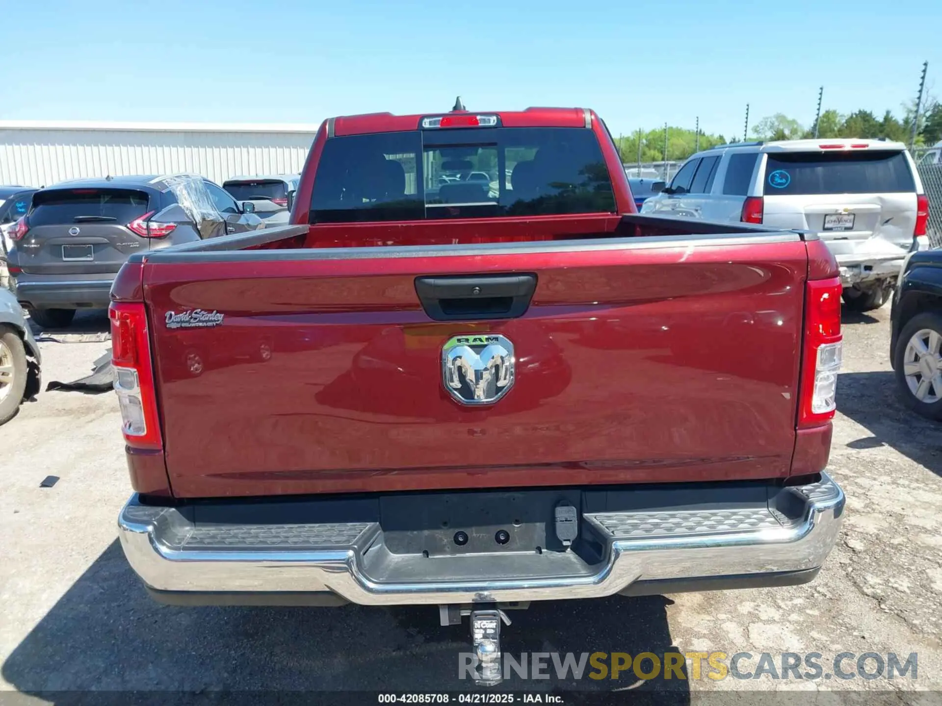 17 Photograph of a damaged car 1C6SRECG5RN205714 RAM 1500 2024