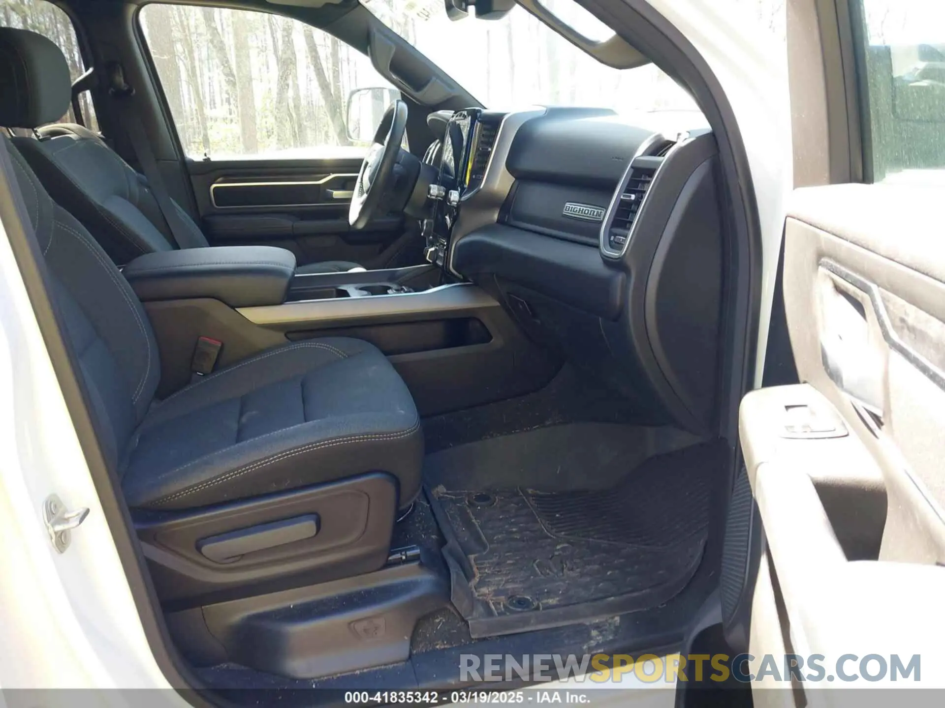 5 Photograph of a damaged car 1C6SRFFT0RN150670 RAM 1500 2024